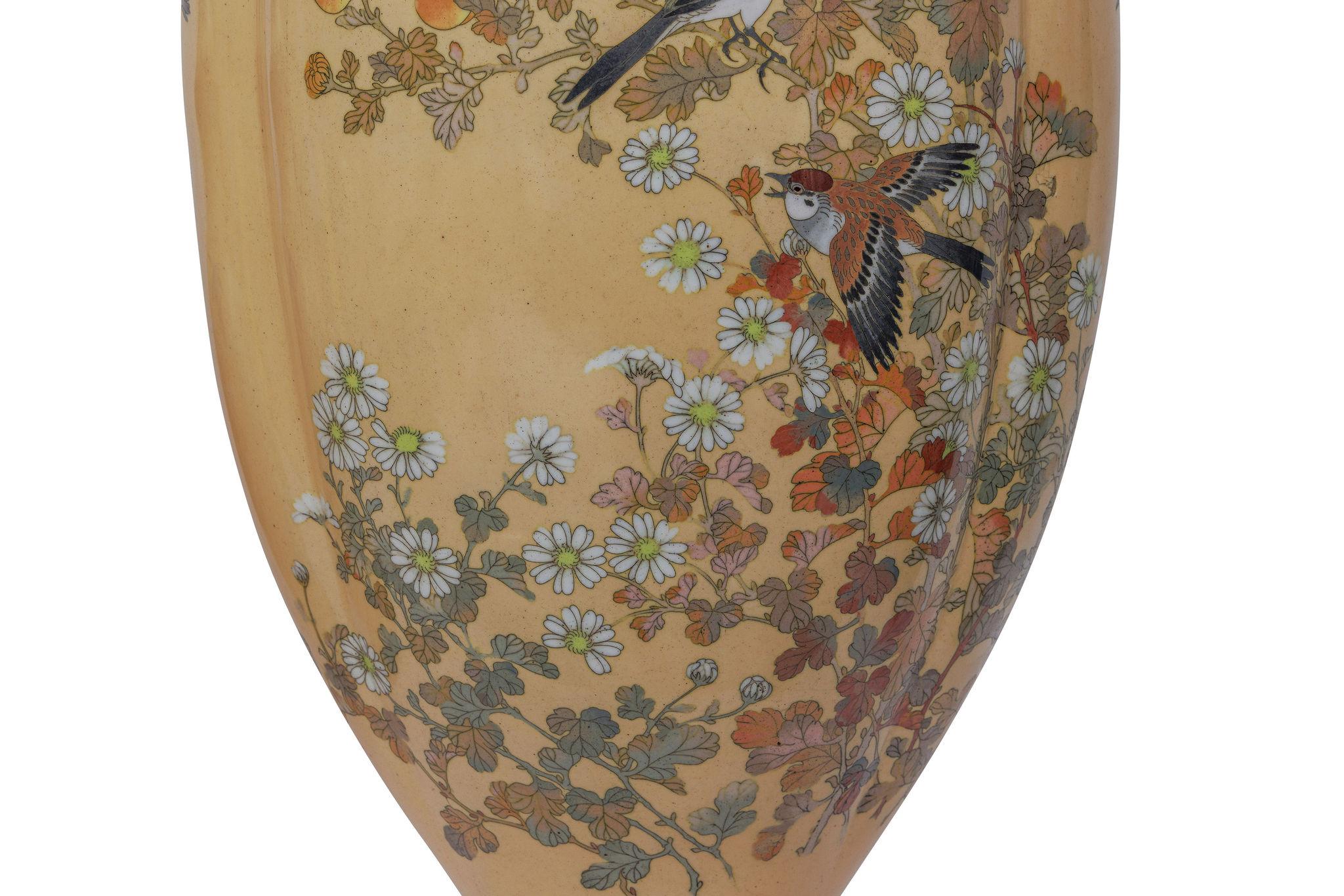 Monumental Japanese Three-Piece Peach Cloisonné Enamel Garniture, Nagoya Company For Sale 1
