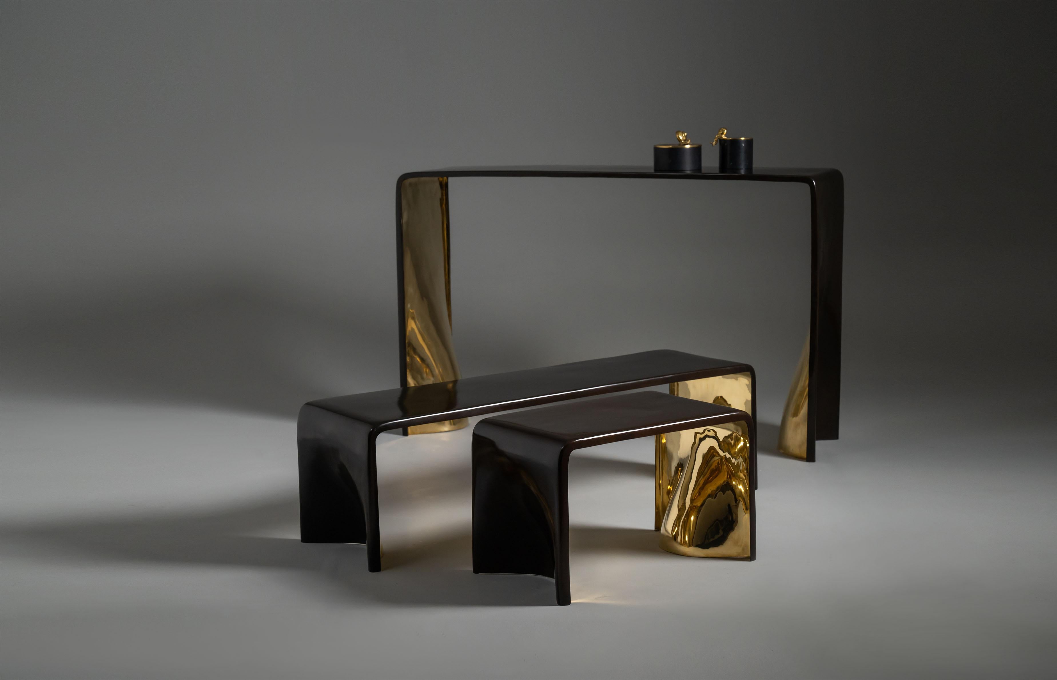 Table basse Monumental Khetan en bronze noir et argent (EN STOCK) en vente 2