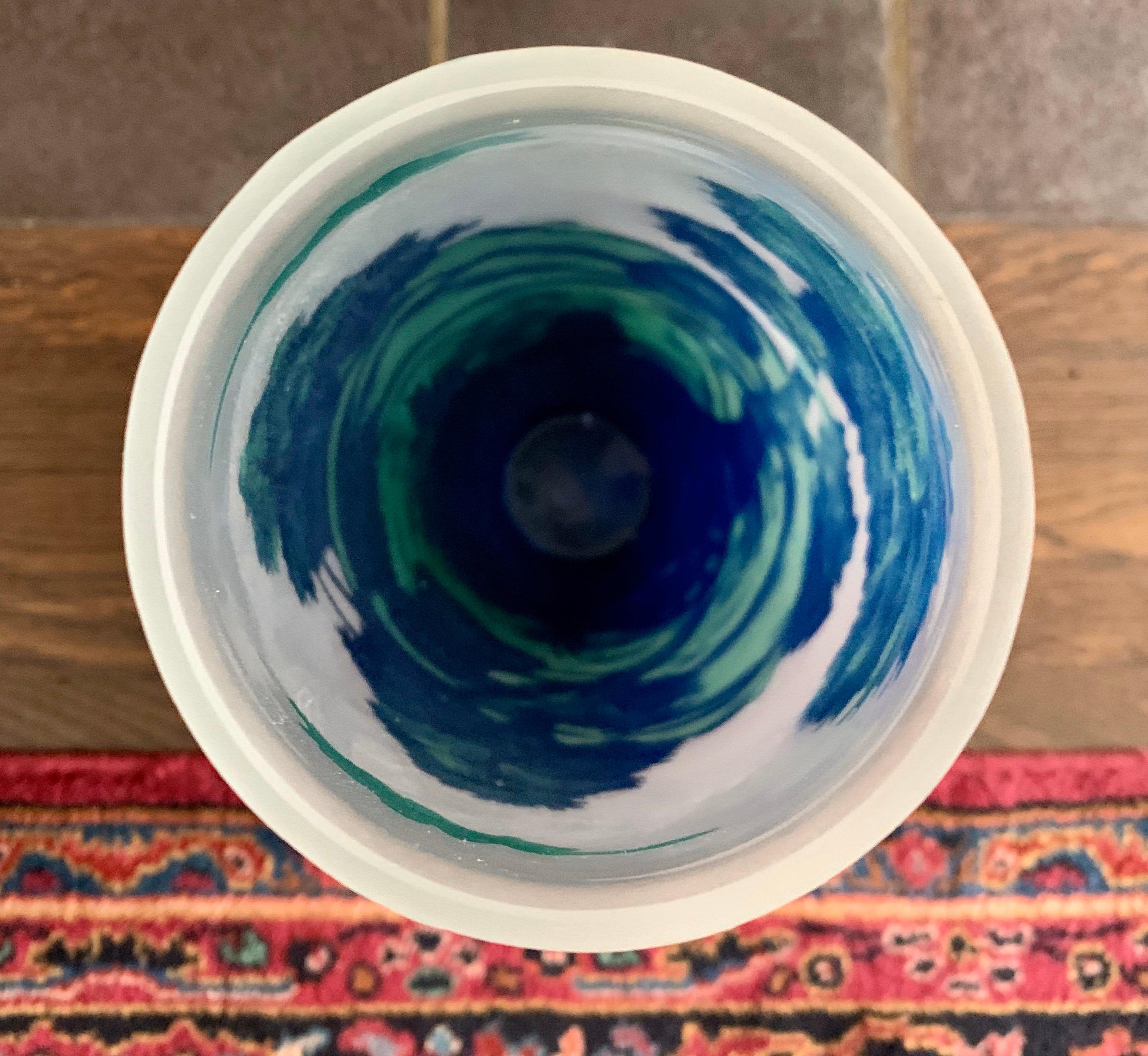 Monumentale große Vase aus geätztem Glas im Art nouveau-Stil in Blau und Grün im Angebot 9