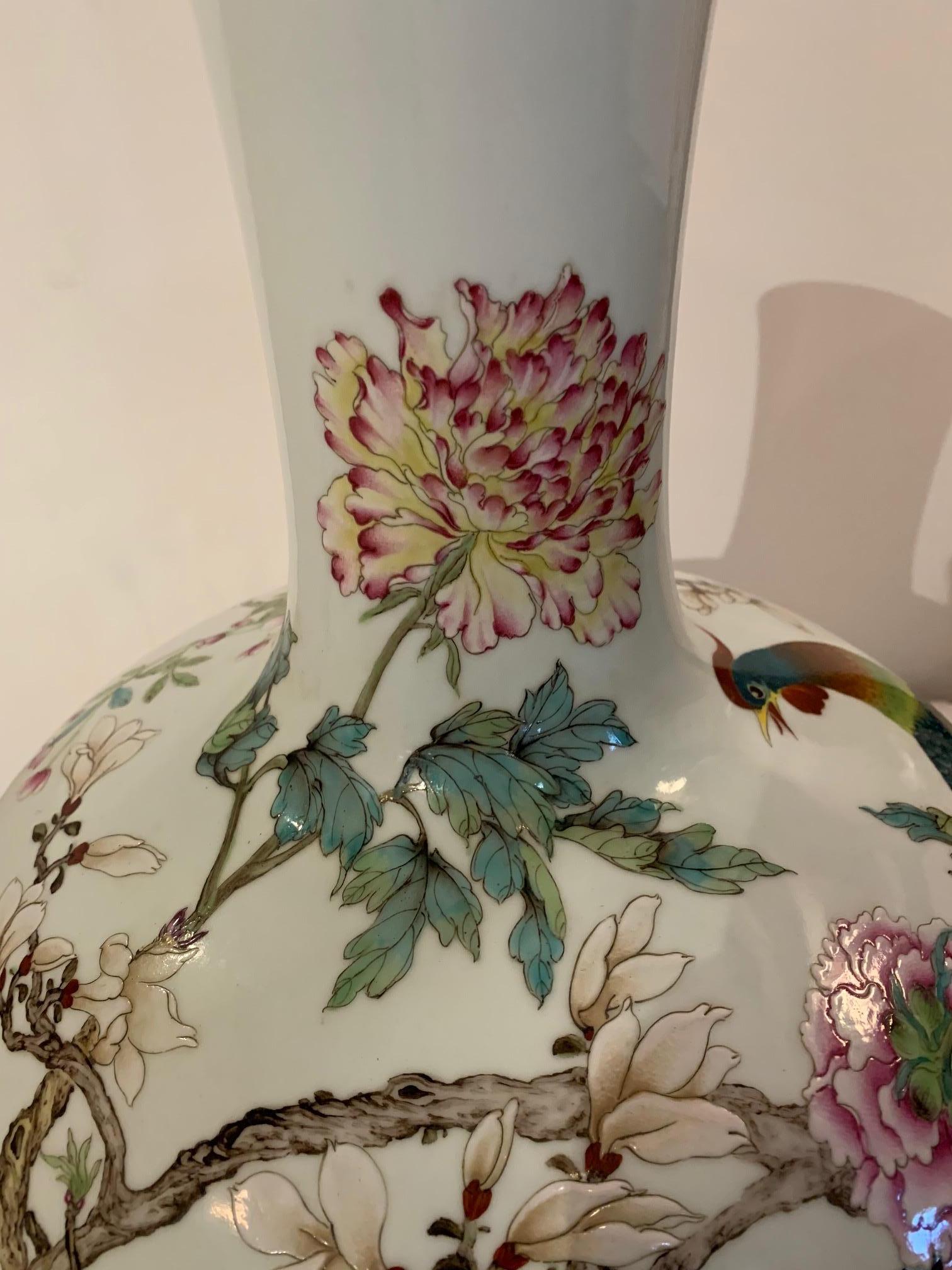 Monumental Large Decorative Chinese Painted Vase with Pheasant and Peonies In Excellent Condition In Hopewell, NJ