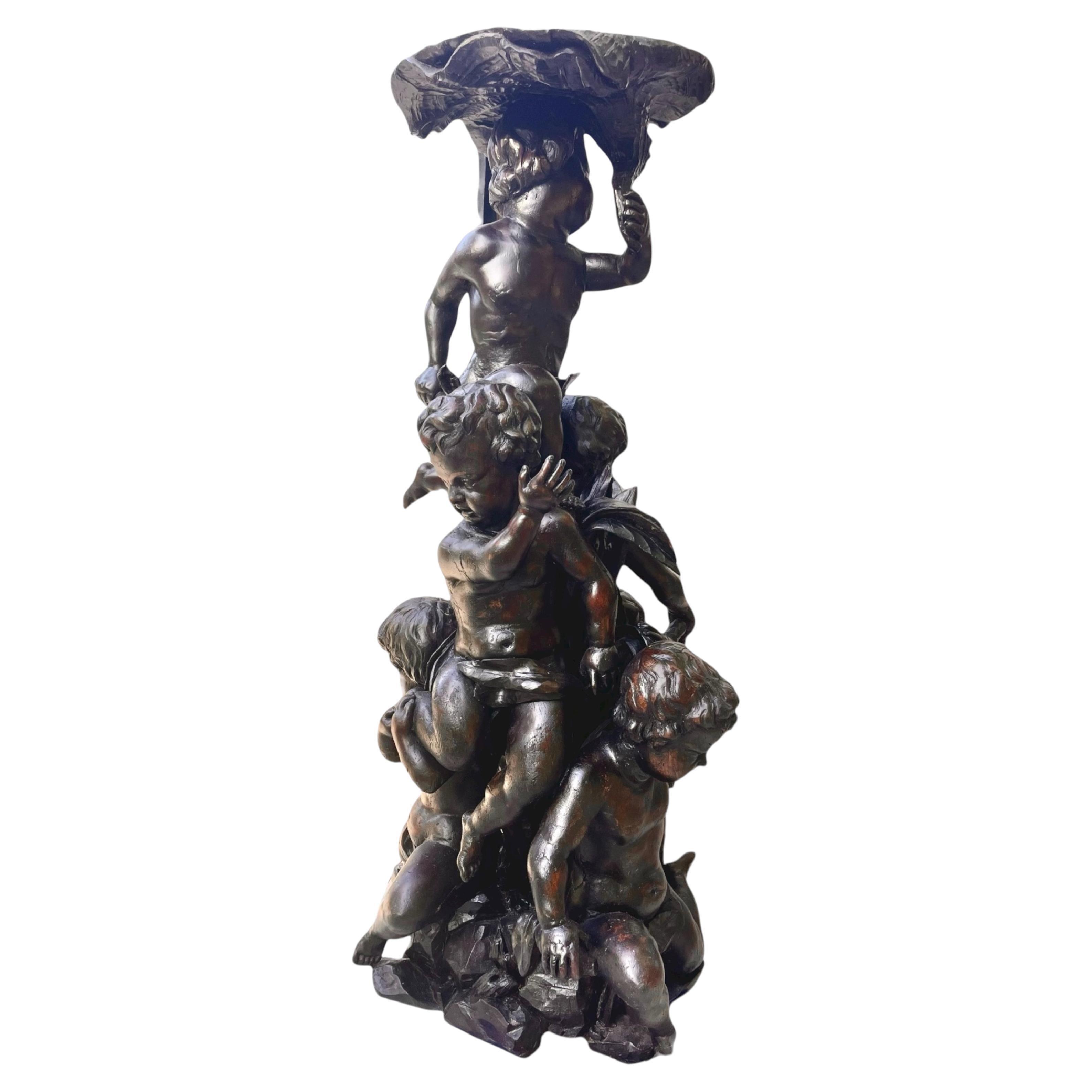 Monumental Large Scale Italian Carved Wood Putti Pedestal Sculpture in vendita