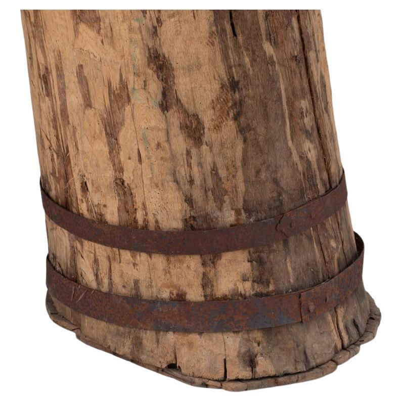 Monumental vase en tronc d'arbre creusé français de la fin du 19e siècle avec bandes de fer en vente 3