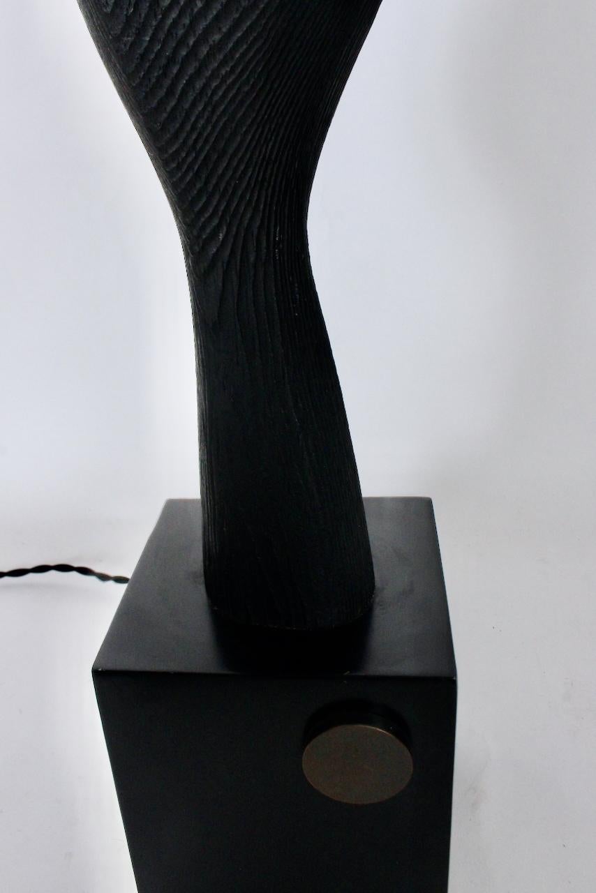Monumental Laurel Lamp Co. Lampe à poser en bois ébonisé noir sculpté en vente 7