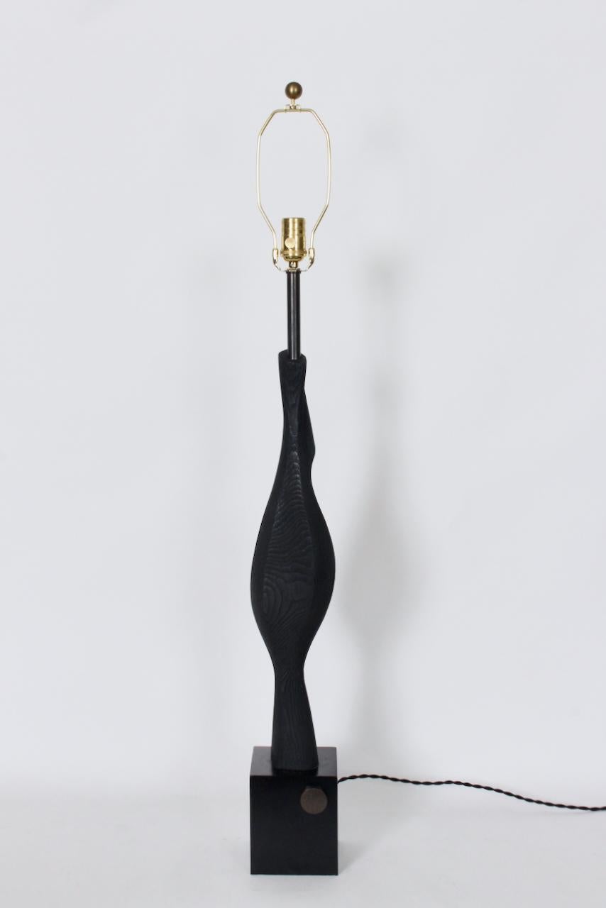 Monumental Laurel Lamp Co. Lampe à poser en bois ébonisé noir sculpté en vente 11