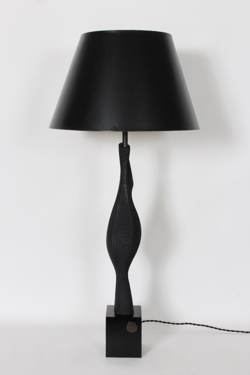 Monumental Laurel Lamp Co. Lampe à poser en bois ébonisé noir sculpté en vente 12