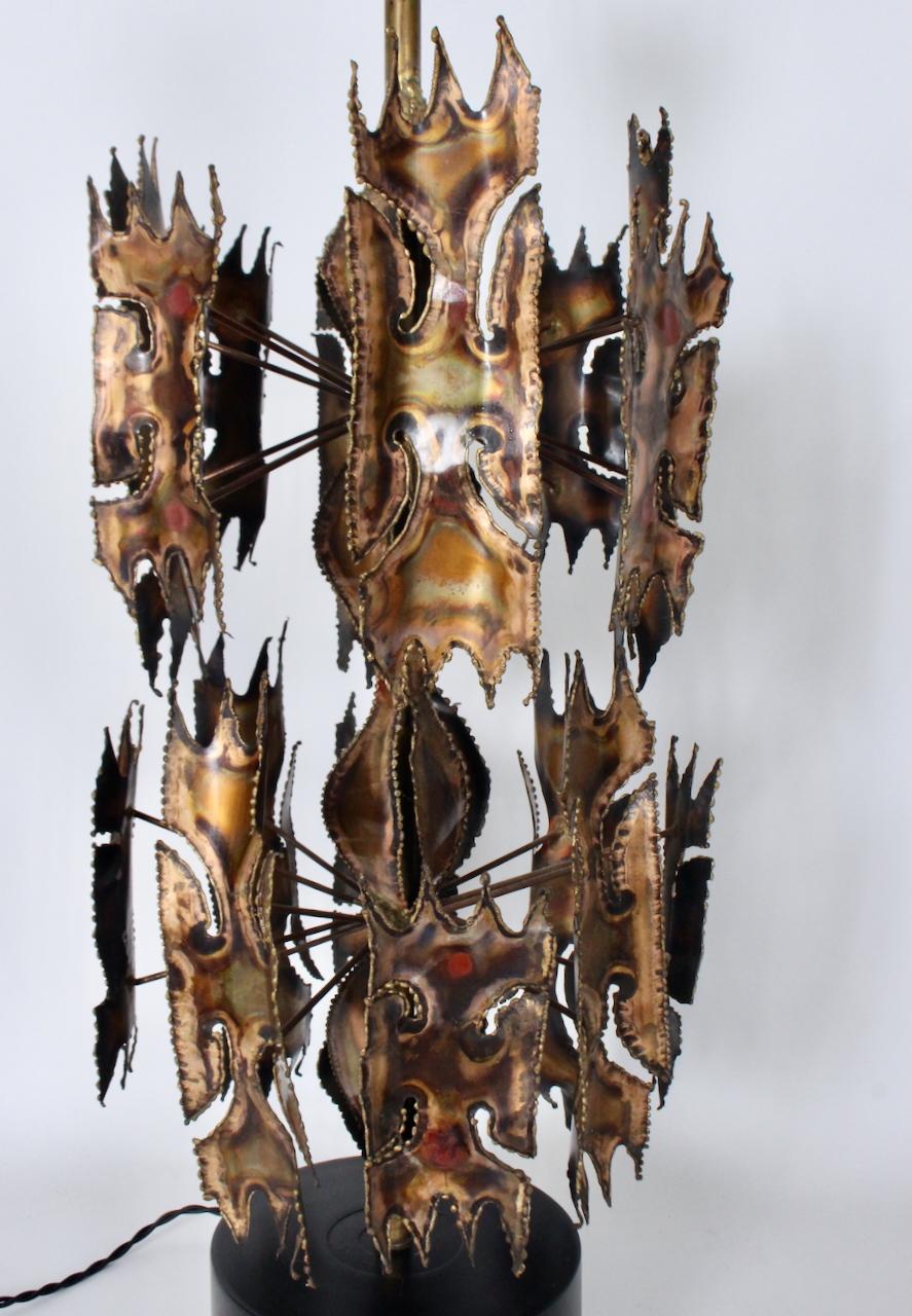 Monumental Laurel Lamp Co. Two Tier Flora Inspired Torch Cut Brass Table Lamp For Sale 2