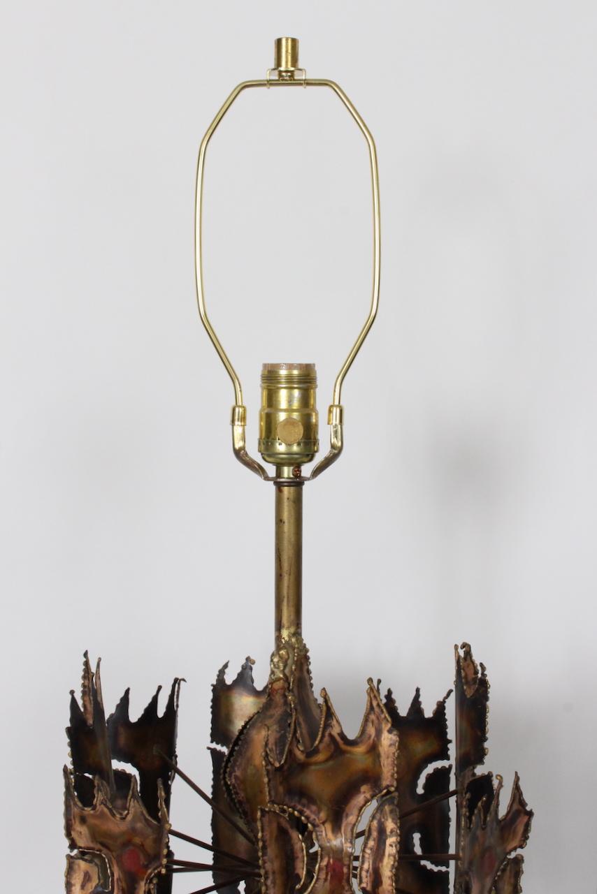 Monumental Laurel Lamp Co. Two Tier Flora Inspired Torch Cut Brass Table Lamp For Sale 5