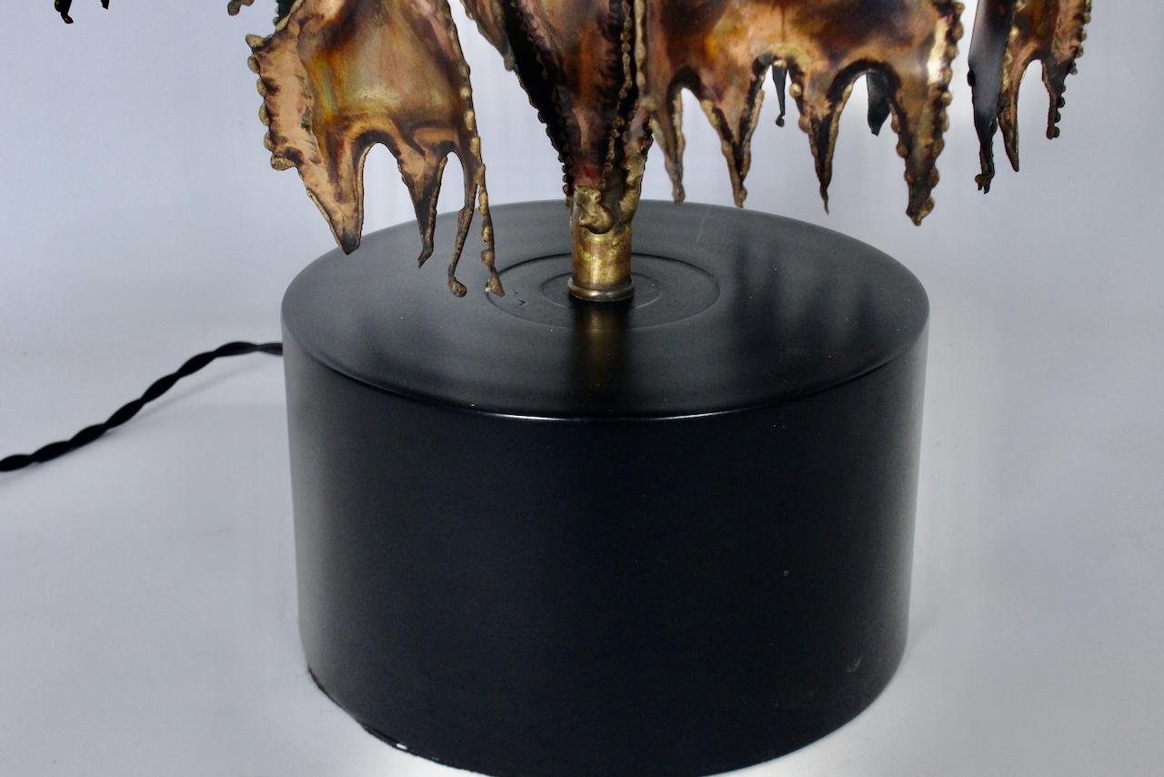 Monumental Laurel Lamp Co. Two Tier Flora Inspired Torch Cut Brass Table Lamp For Sale 9