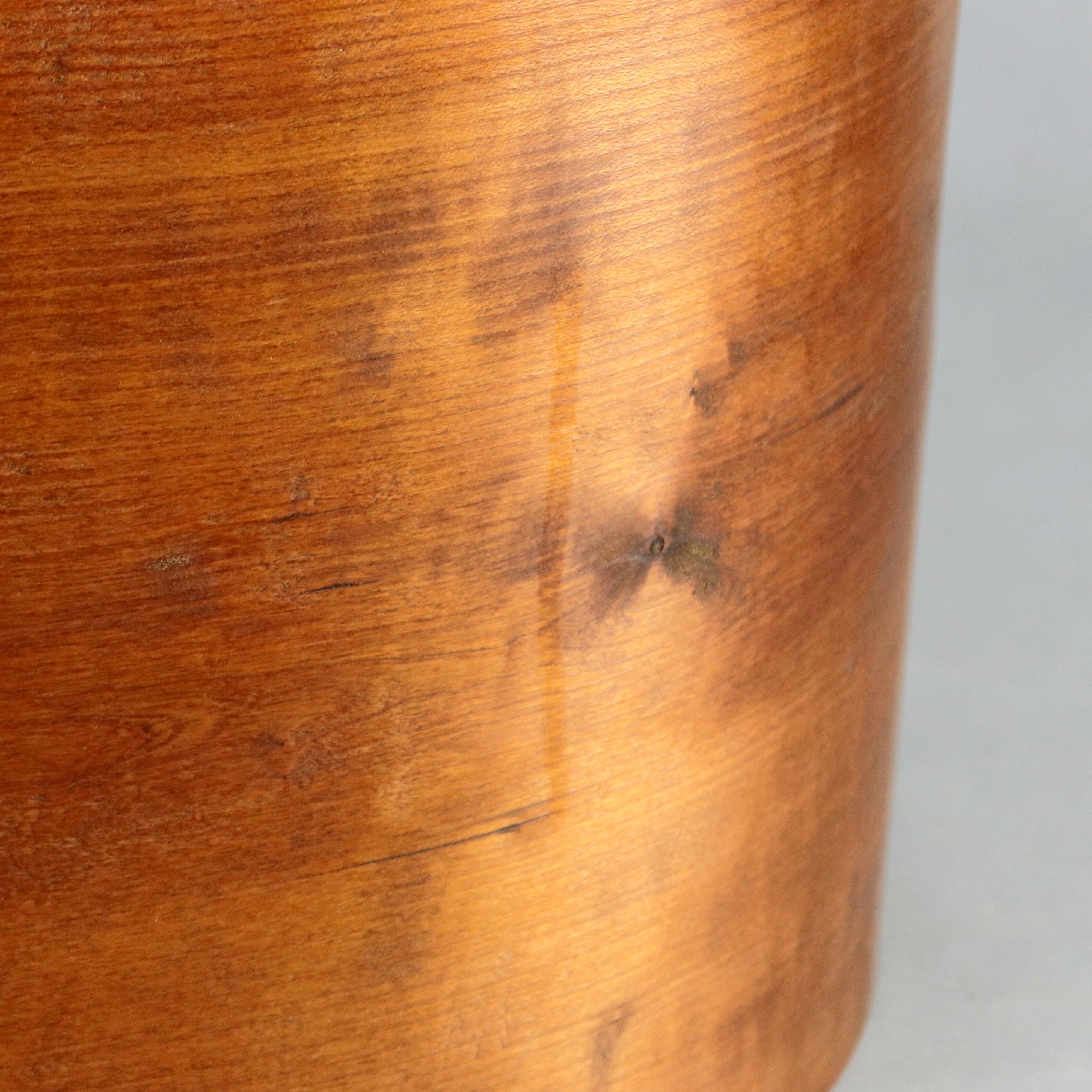 Monumental Lesher School Bird's-Eye Maple 6-Finger Shaker Box, 20th Century 4