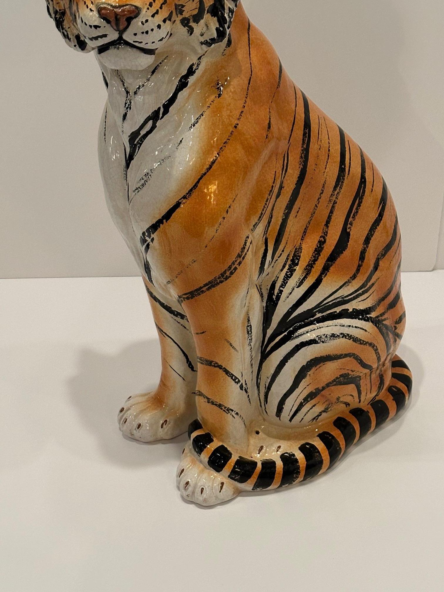 Monumentale scultura di tigre in ceramica smaltata italiana a grandezza naturale 4