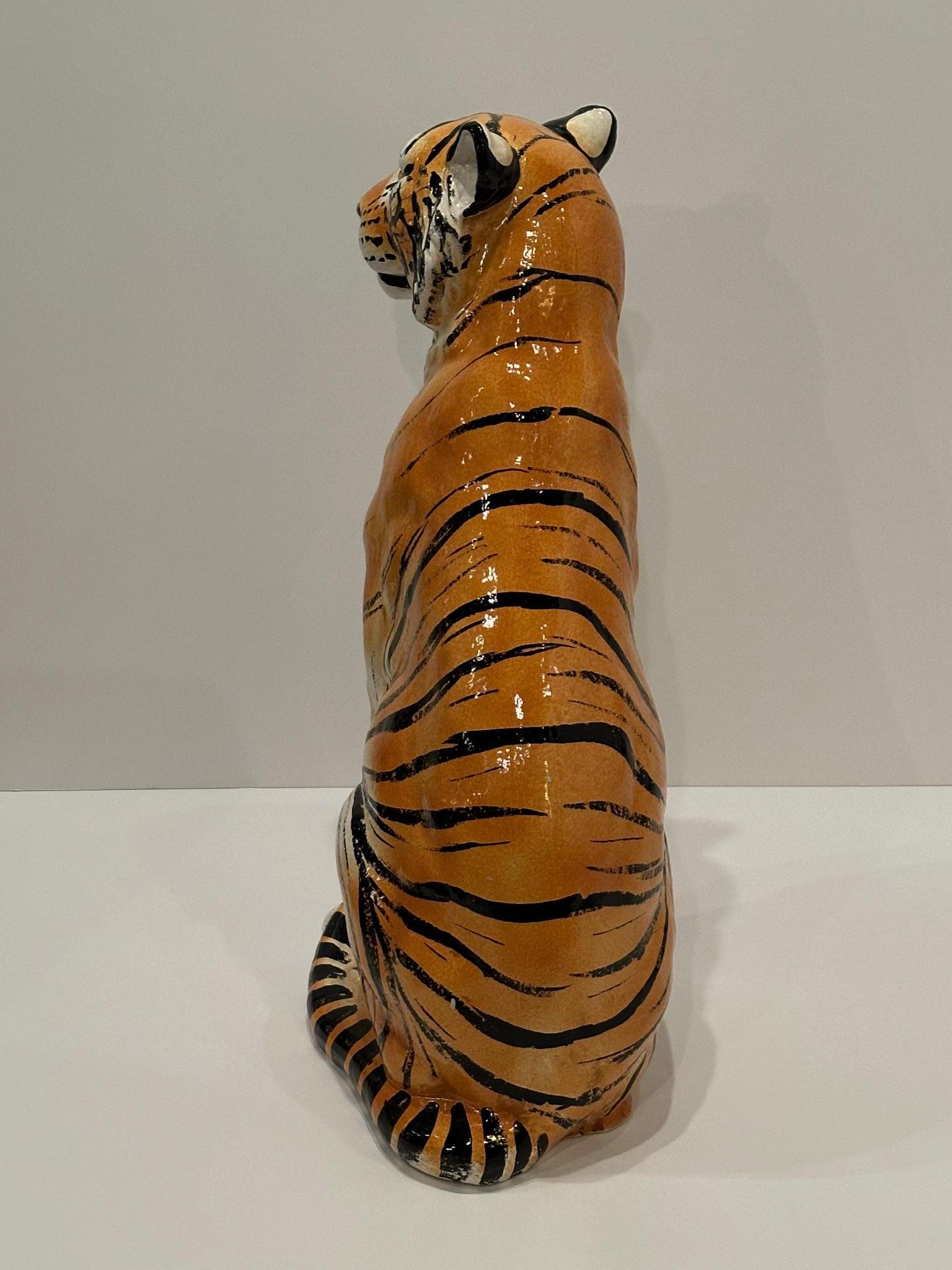 Monumentale scultura di tigre in ceramica smaltata italiana a grandezza naturale 2