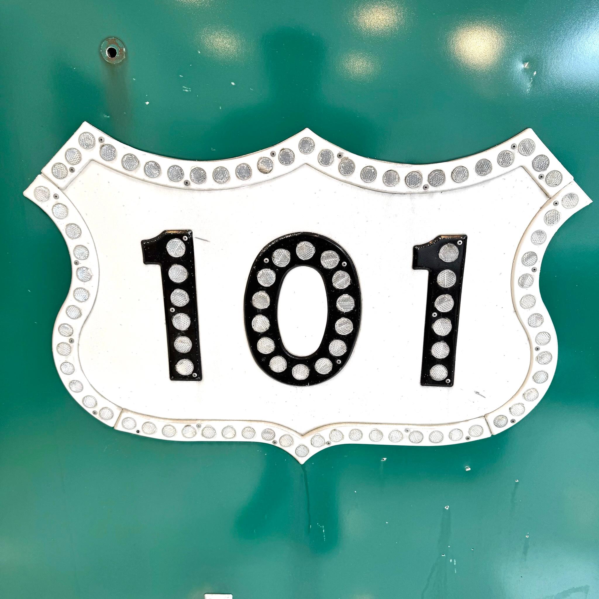 Monumental Los Angeles 101 Freeway Sign, 1988 USA For Sale 2