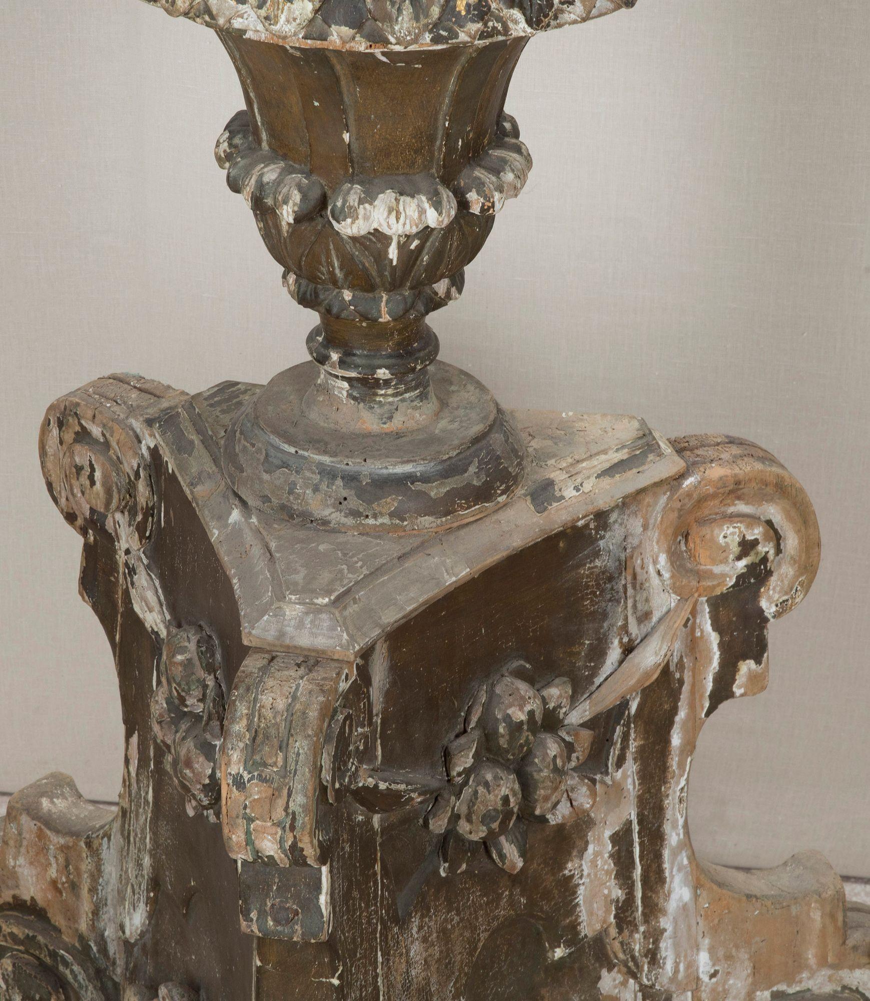 Monumentale Louis XIV Altarstäbchen im Angebot 8