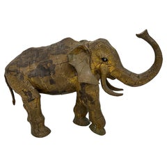Escultura monumental Luciano Bustamante Elefante de latón, años 70