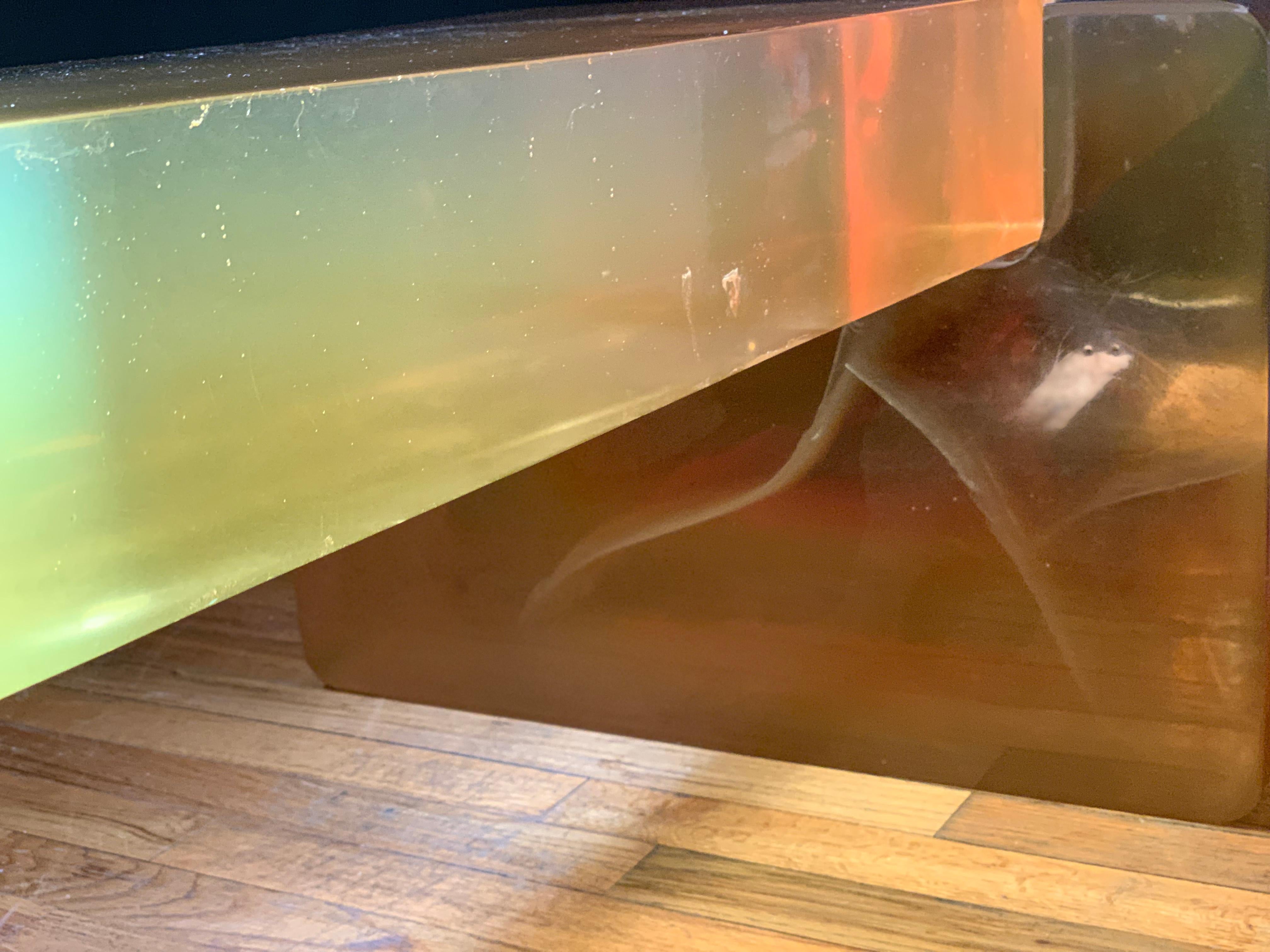 Table basse monumentale en lucite à la manière de Gary Gutterman, 1970, États-Unis en vente 4