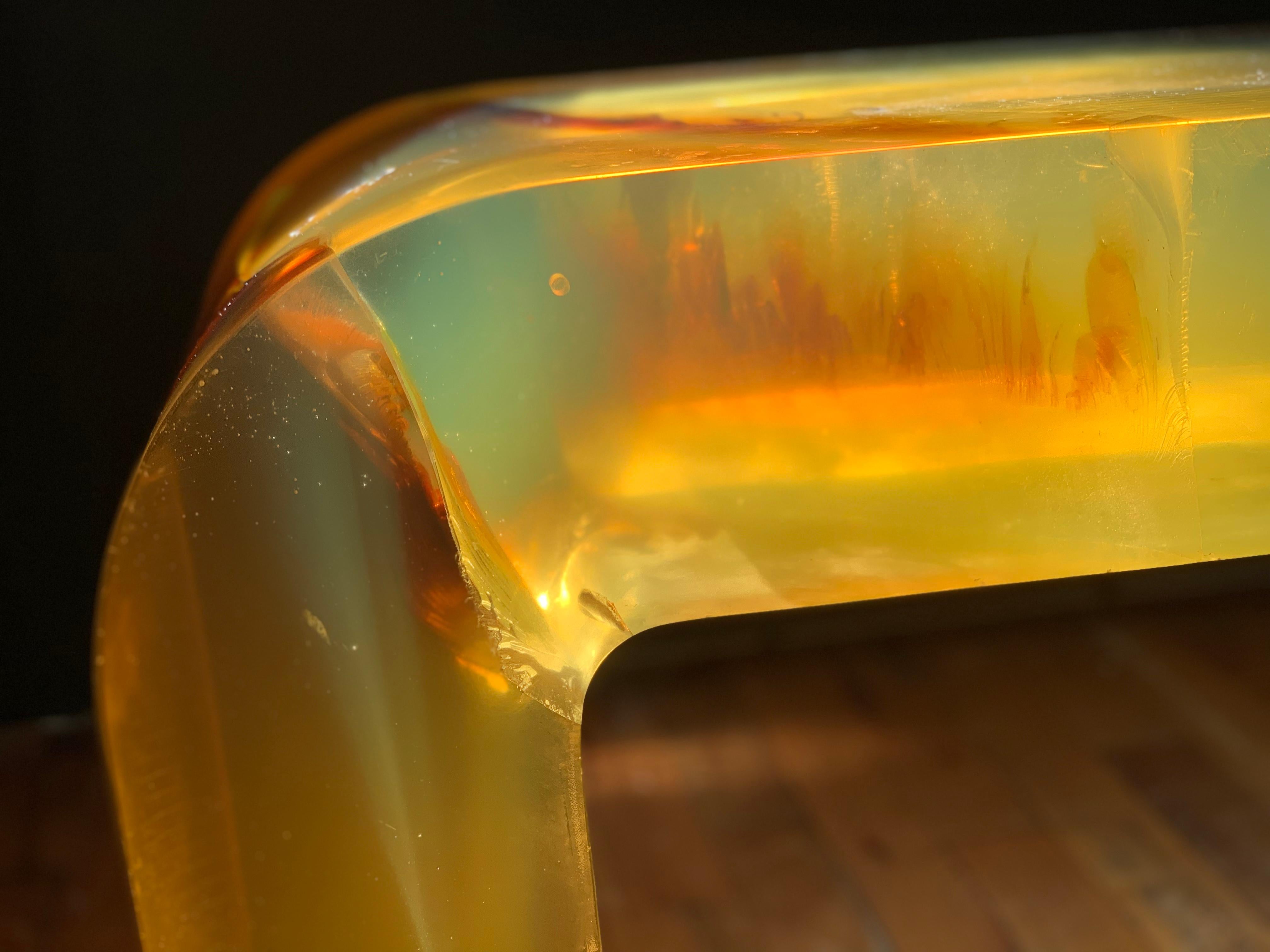 Table basse monumentale en lucite à la manière de Gary Gutterman, 1970, États-Unis en vente 2