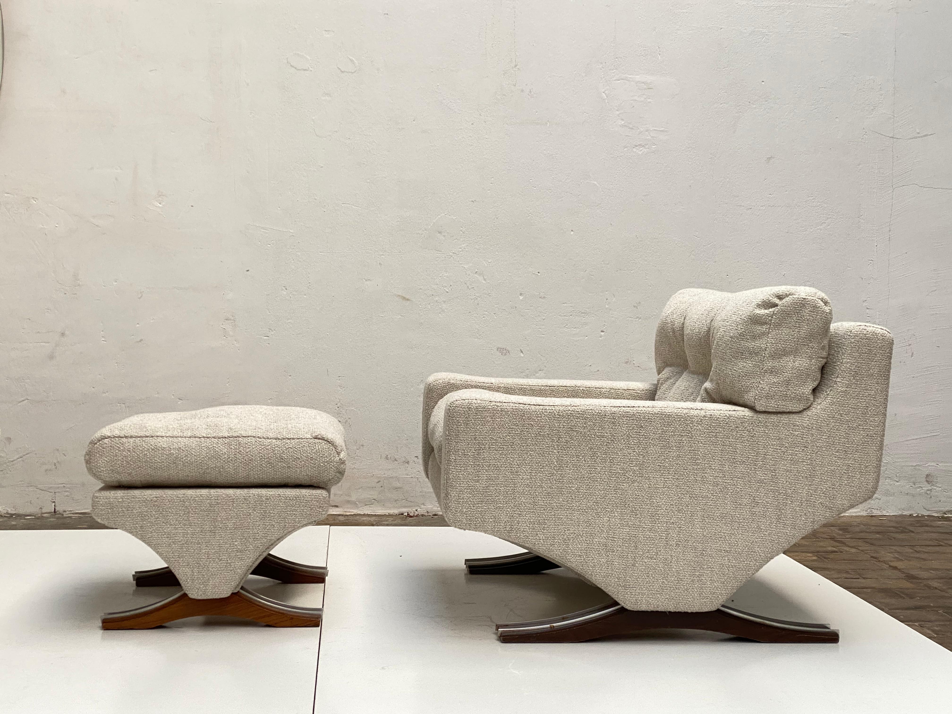 Rubber Monumental 'Magister' Lounge Chairs and Ottomans by Sculptor Franz Sartori, 1966