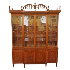 Monumentale bibliothèque Maitland Smith Bookcase China Cabinet façade brisée en acajou