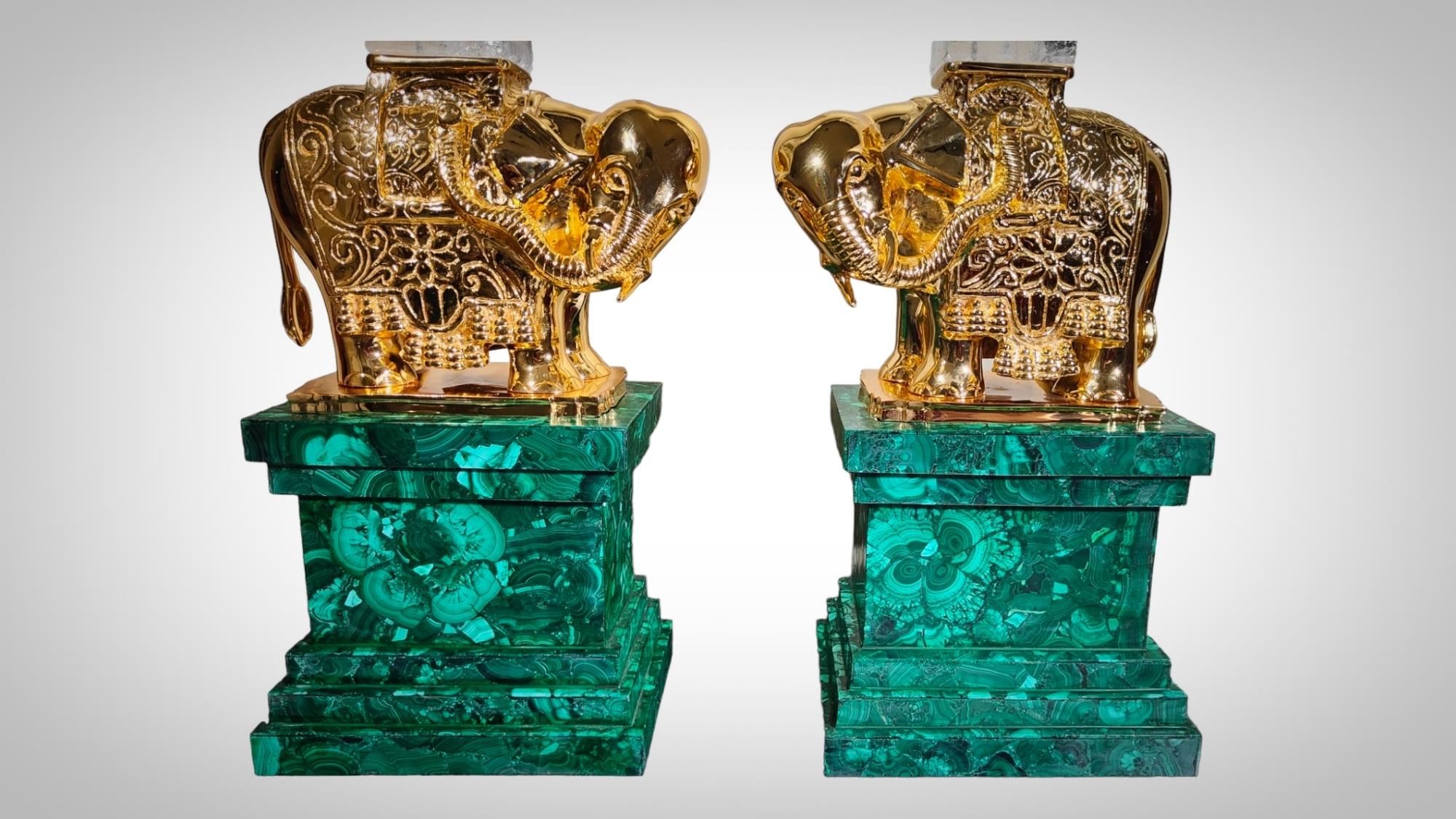 Monumentale Obelisken aus Malachit in Malachitquarz (Rockkristall) und vergoldeter Bronze im Zustand „Gut“ im Angebot in Madrid, ES
