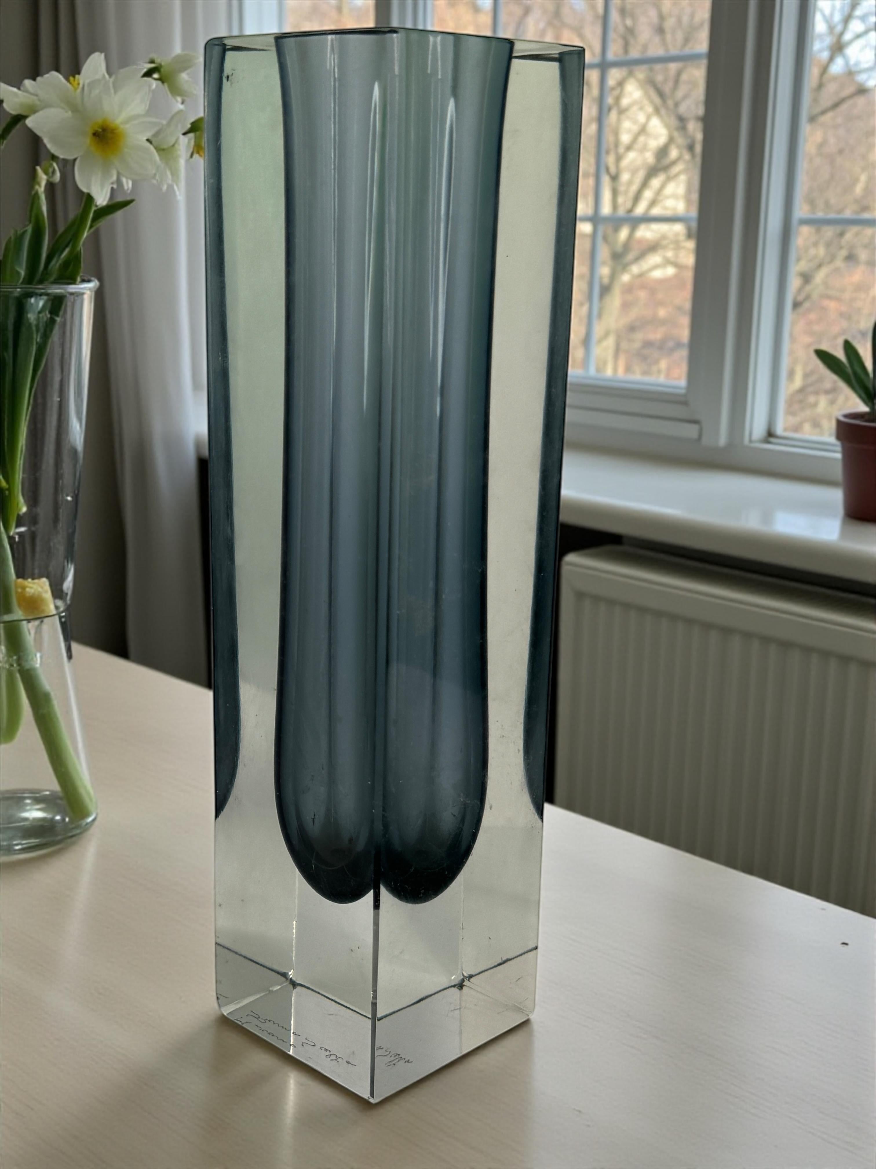 Monumental Jarrón Bloque Mandruzzato Gris y Transparente de Murano Glass Sommerso en Bueno estado para la venta en Nuernberg, DE