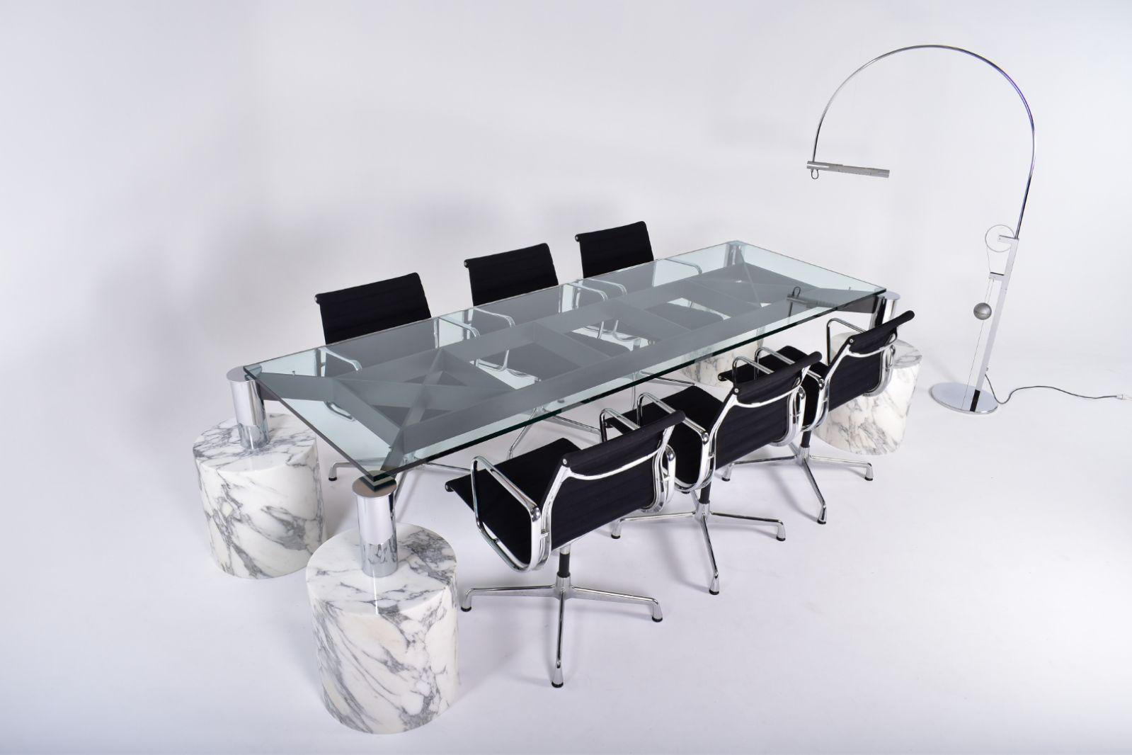 italien Table de salle à manger post-moderne en marbre et verre, Suisse, 1980 en vente