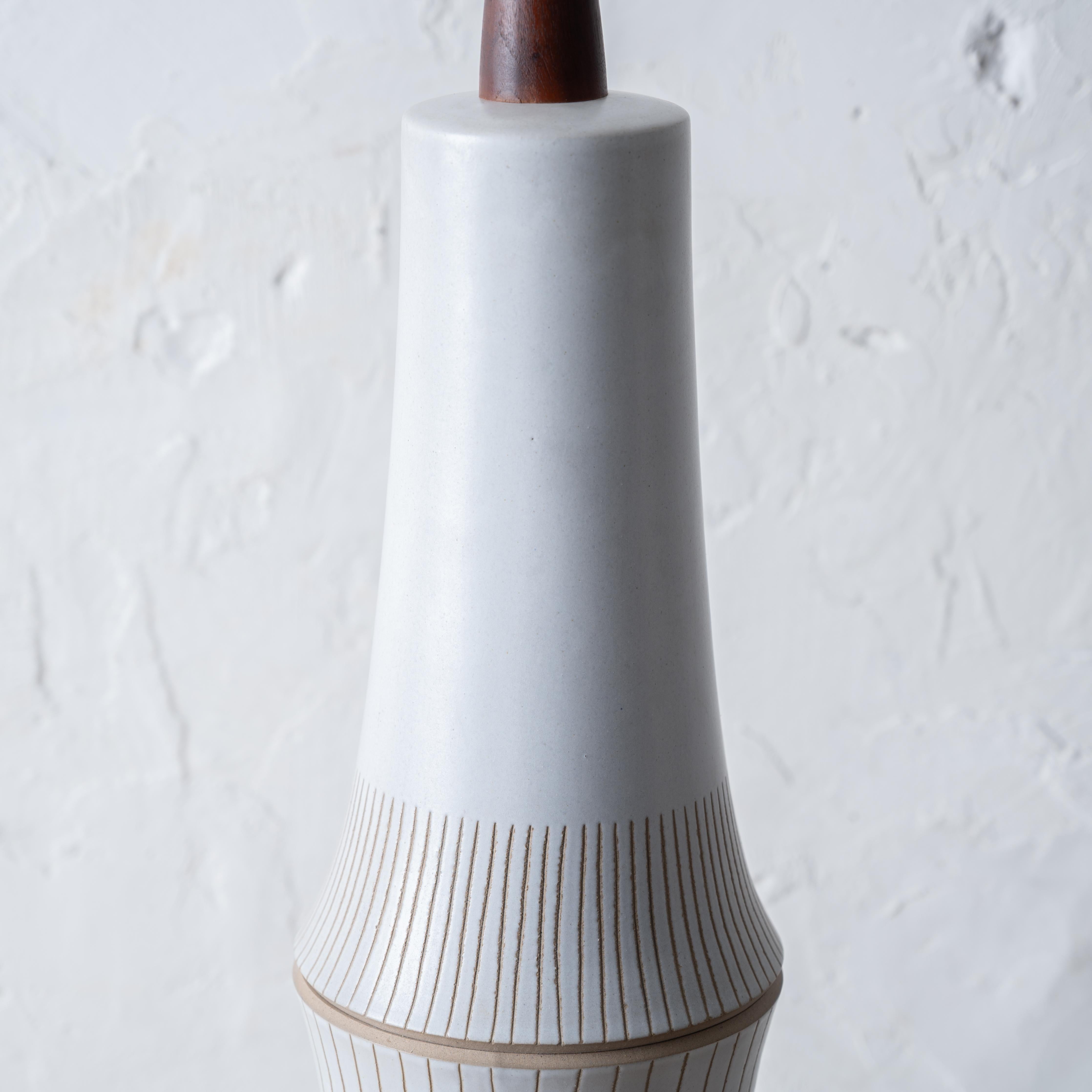 Monumental Martz Studio Ceramic Lamp, 1950s In Good Condition For Sale In Savannah, GA