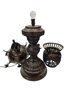 Monumental masterly Bronze Pagoda Lantern with Dragon motive Taisho Period Japan