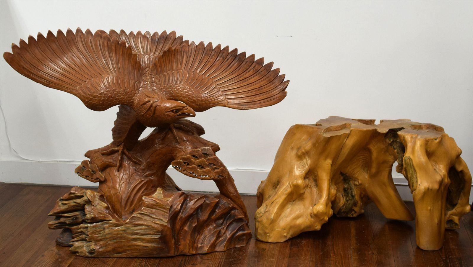 Monumentale japanische Adlerstatue eines Adlers aus Teakholz mit Sockel aus Wurzelholz im Angebot 1
