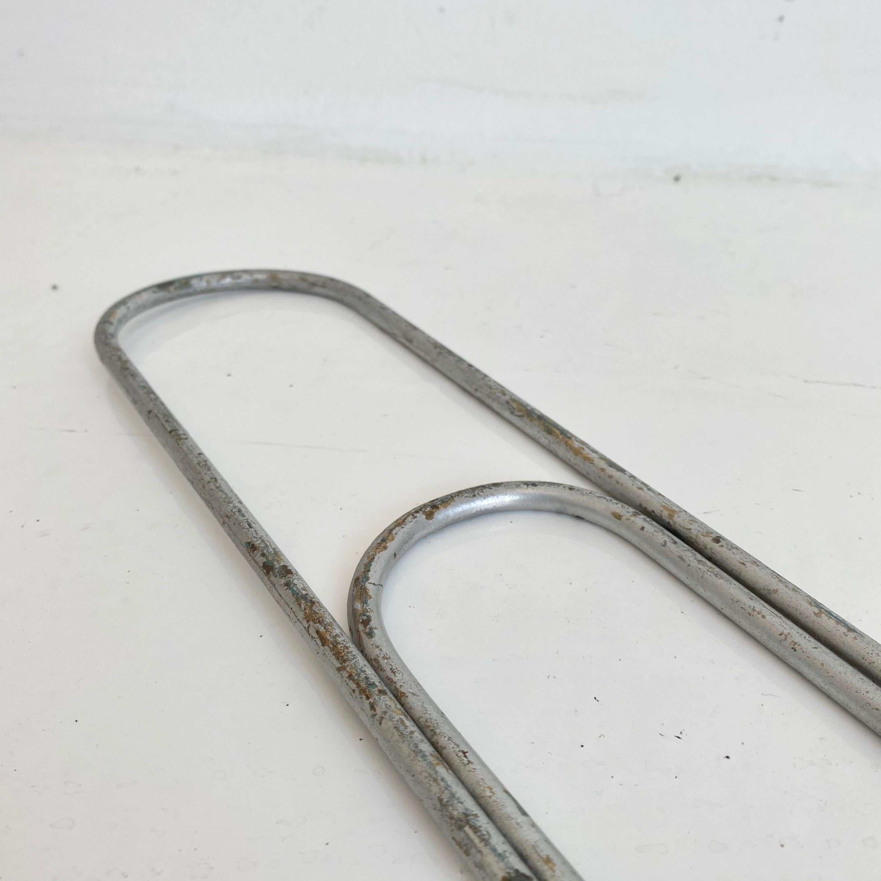 Monumental Metal Paper Clip In Good Condition For Sale In Los Angeles, CA