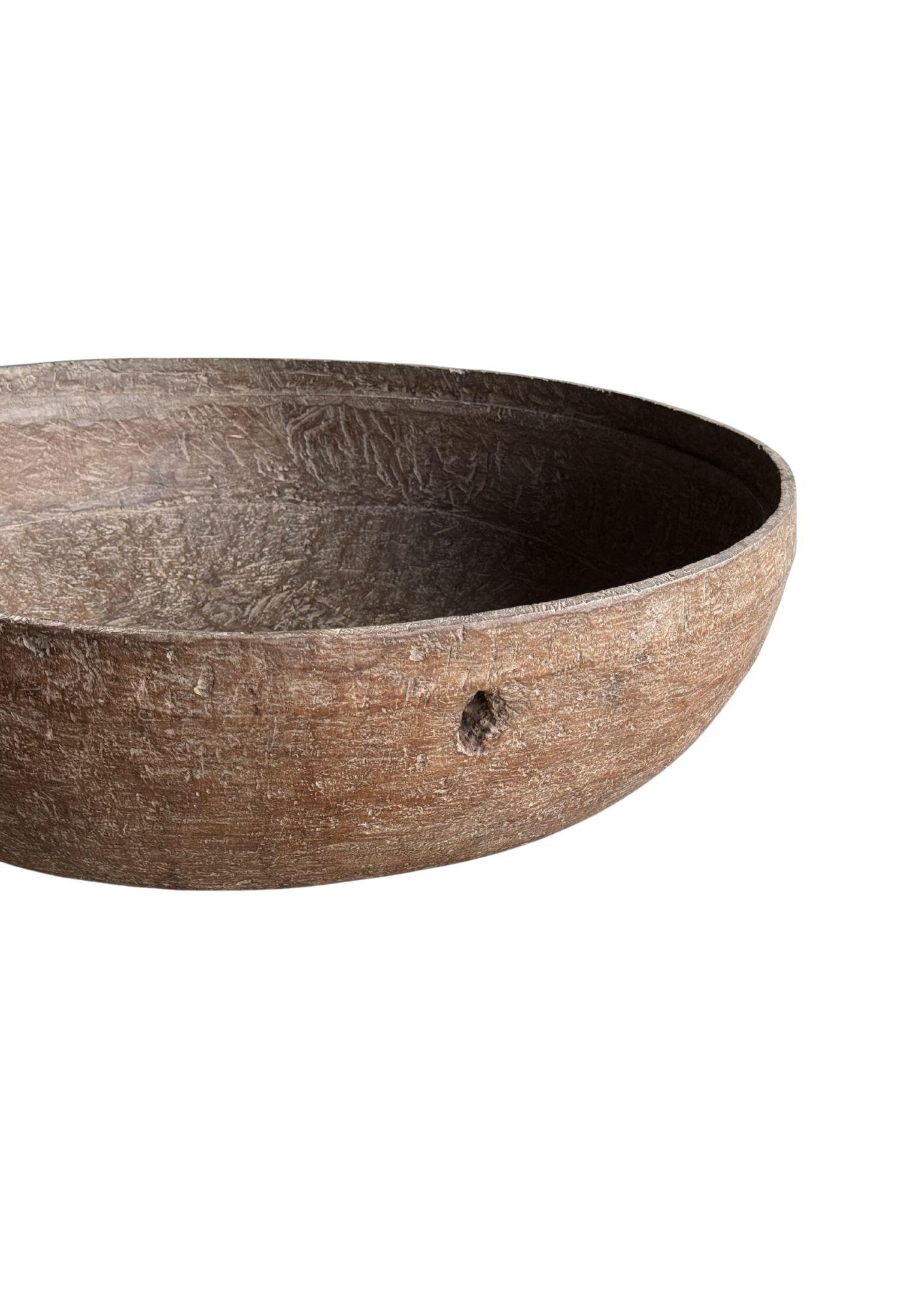 Monumental cuenco de madera de burl de teca de mediados del siglo XX, orgánico moderno en venta 2