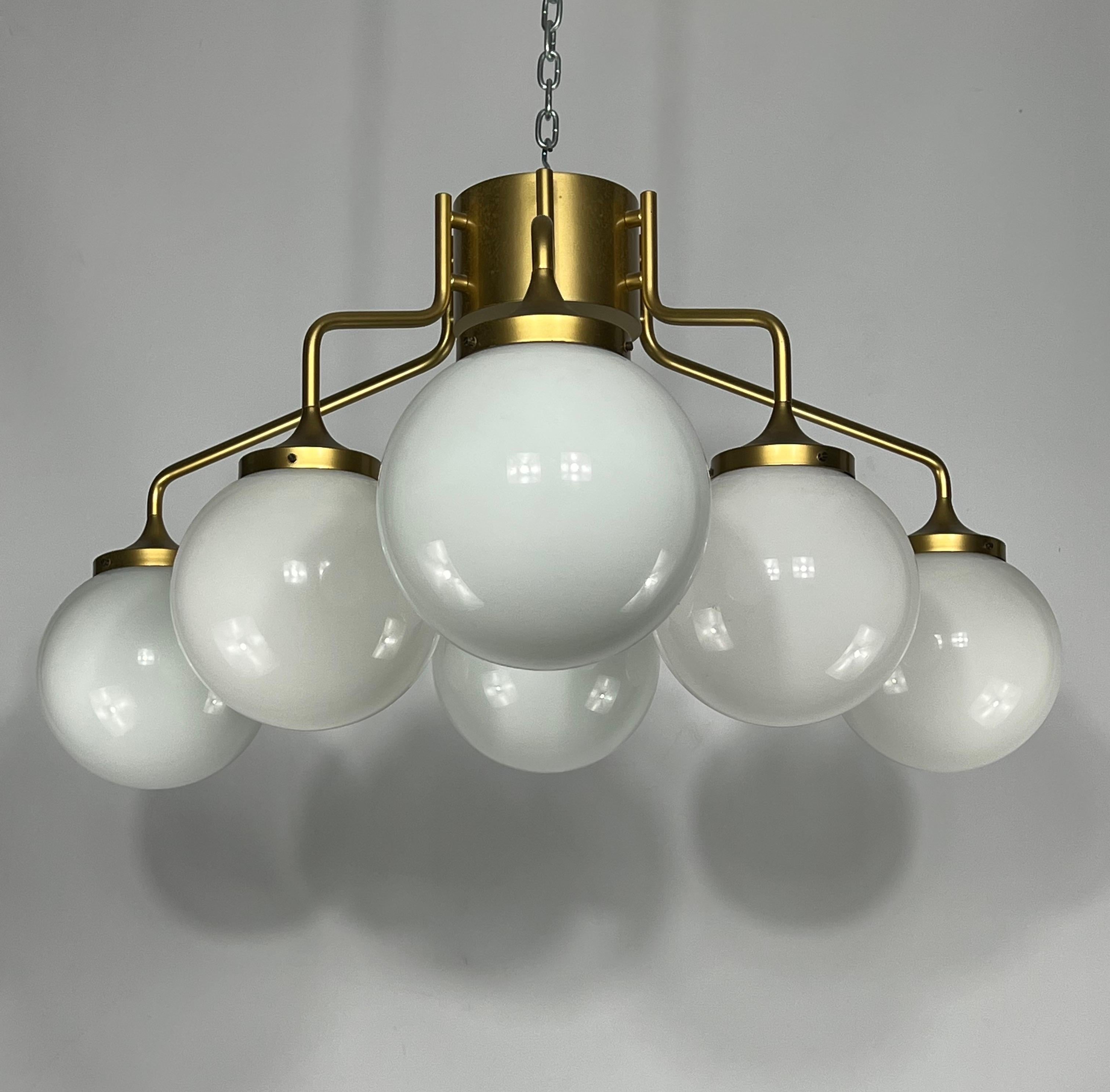 Monumental Mid-Century Brass and Milk Glass Ceiling Lamp by Reggiani, Italy 1970 For Sale 6