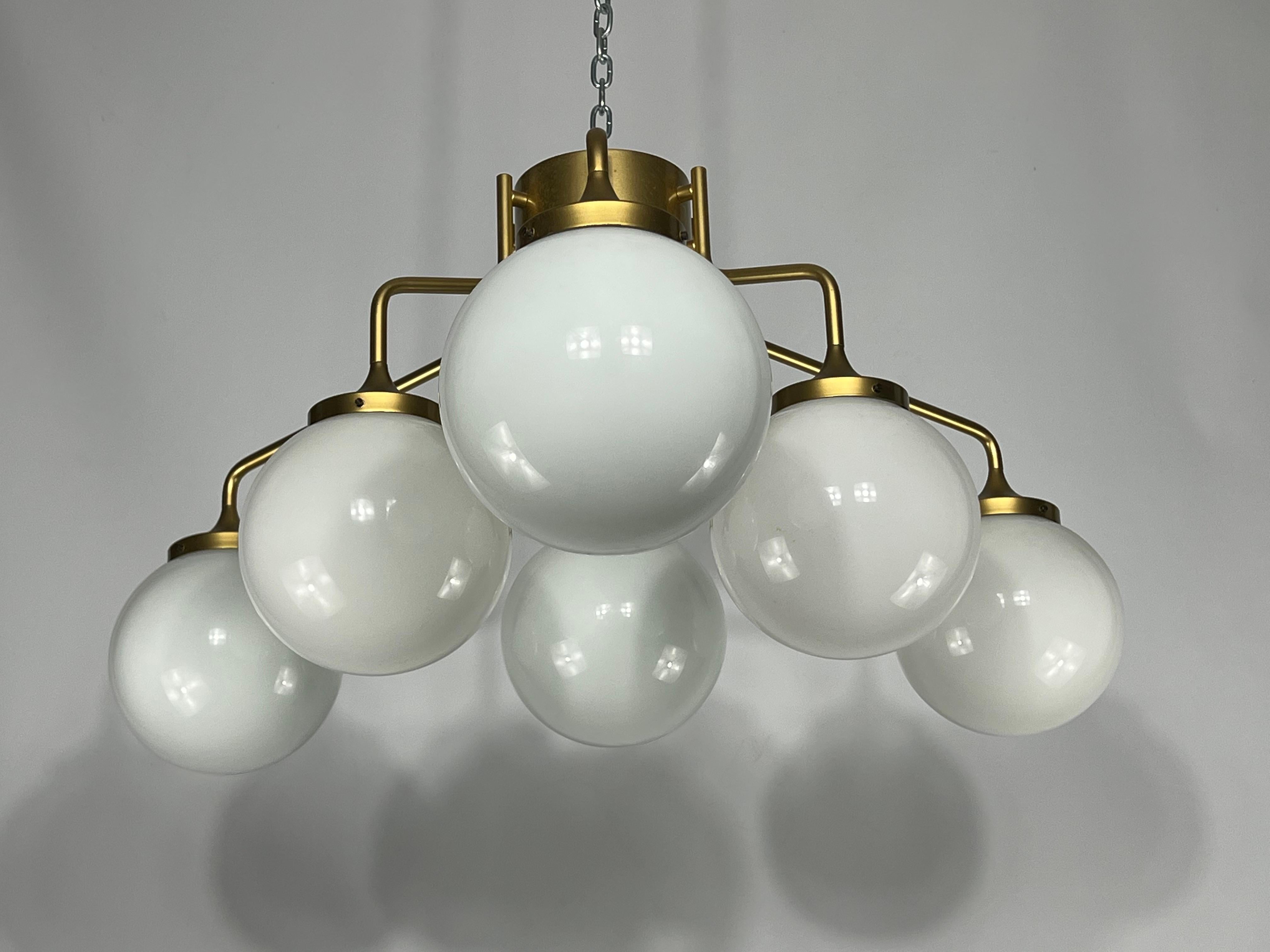 Monumental Mid-Century Brass and Milk Glass Ceiling Lamp by Reggiani, Italy 1970 For Sale 7