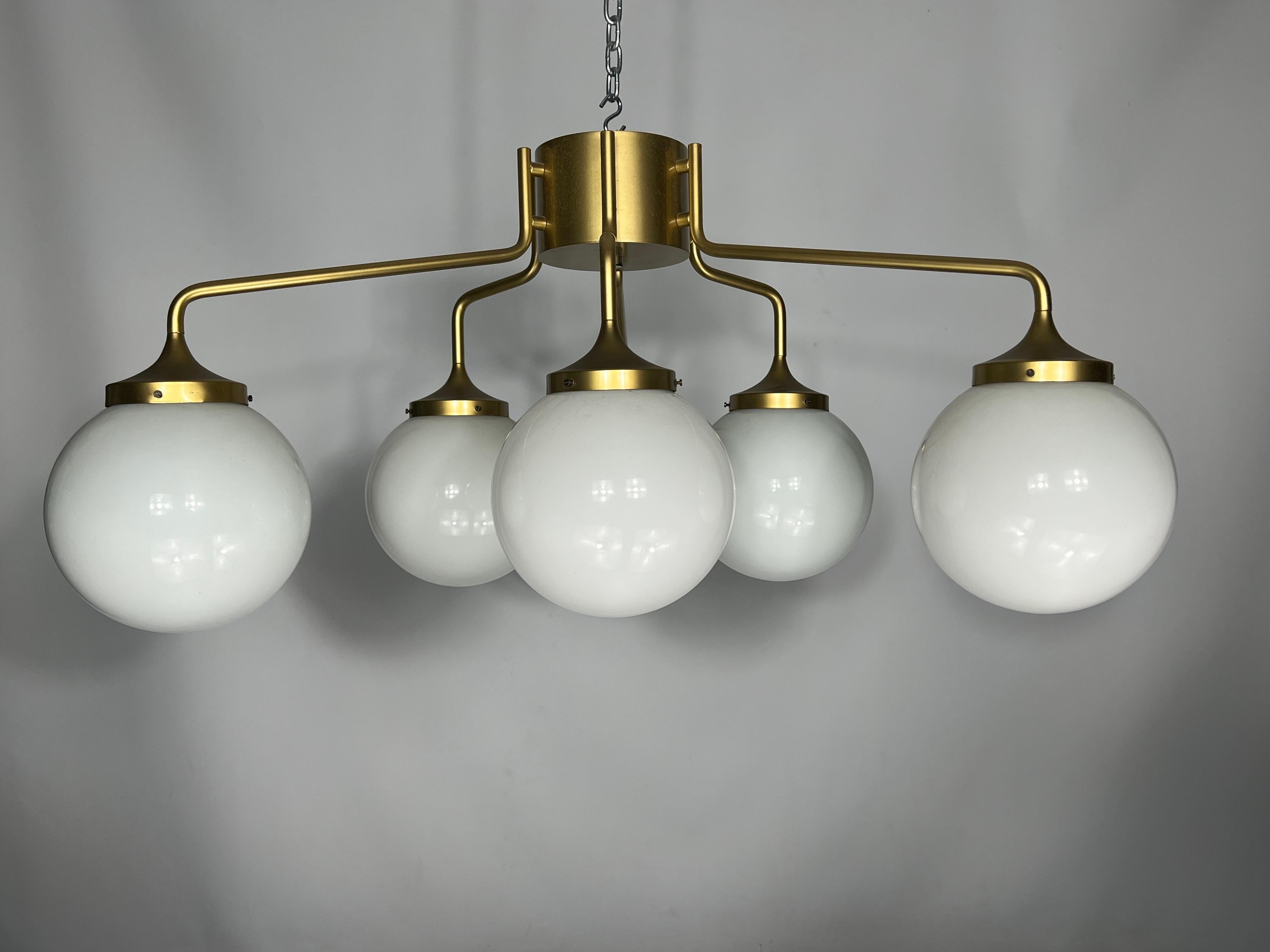 Italian Monumental Mid-Century Brass and Milk Glass Ceiling Lamp by Reggiani, Italy 1970 For Sale