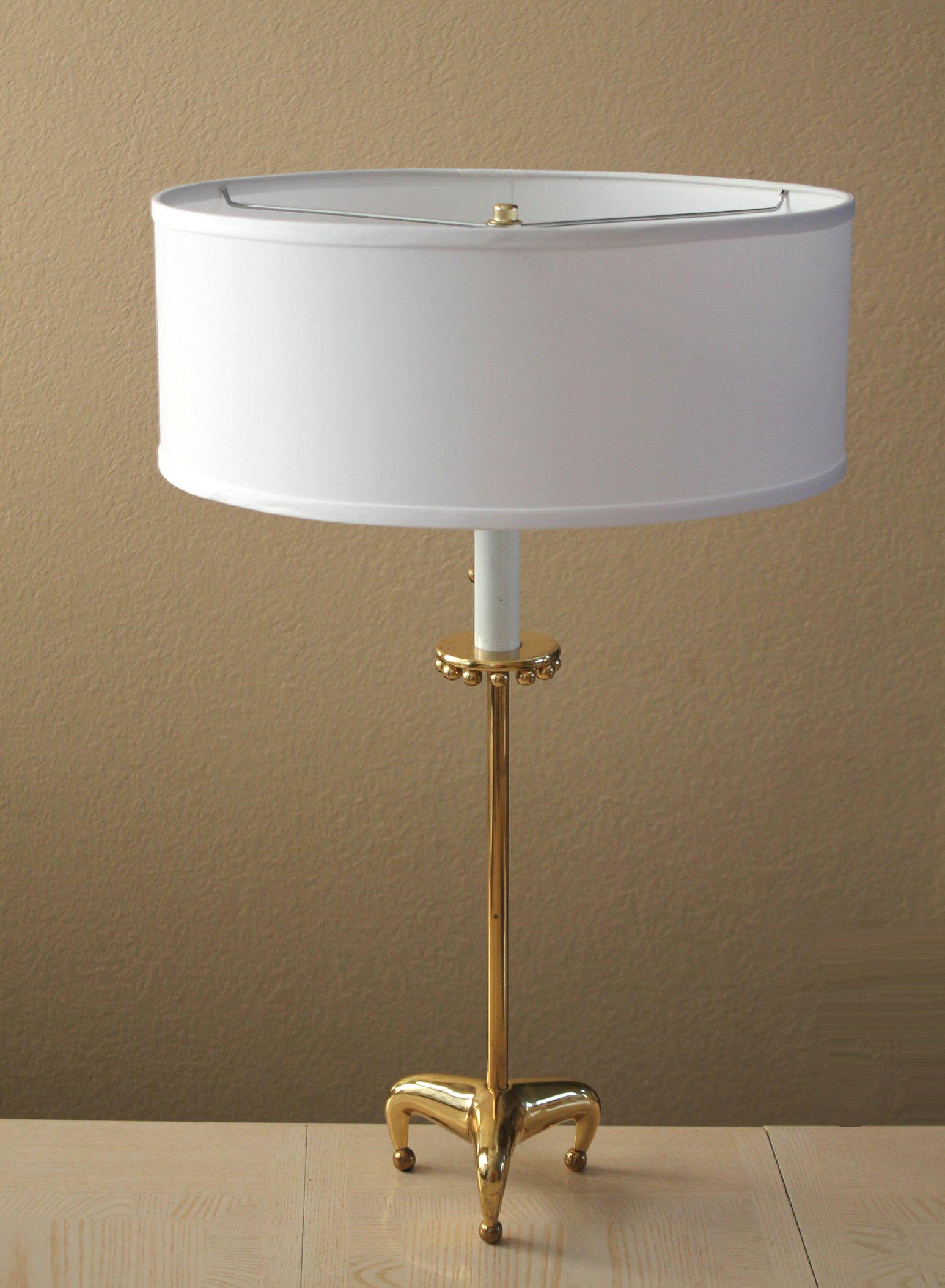 Mid-Century Modern Monumental Mid Century Brass Tripod Table Lamp! Claw Foot Decorator Stiffel  For Sale
