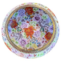 Monumentale Cloisonné-Schale aus der Mitte des Jahrhunderts mit Blumen und Lavendel