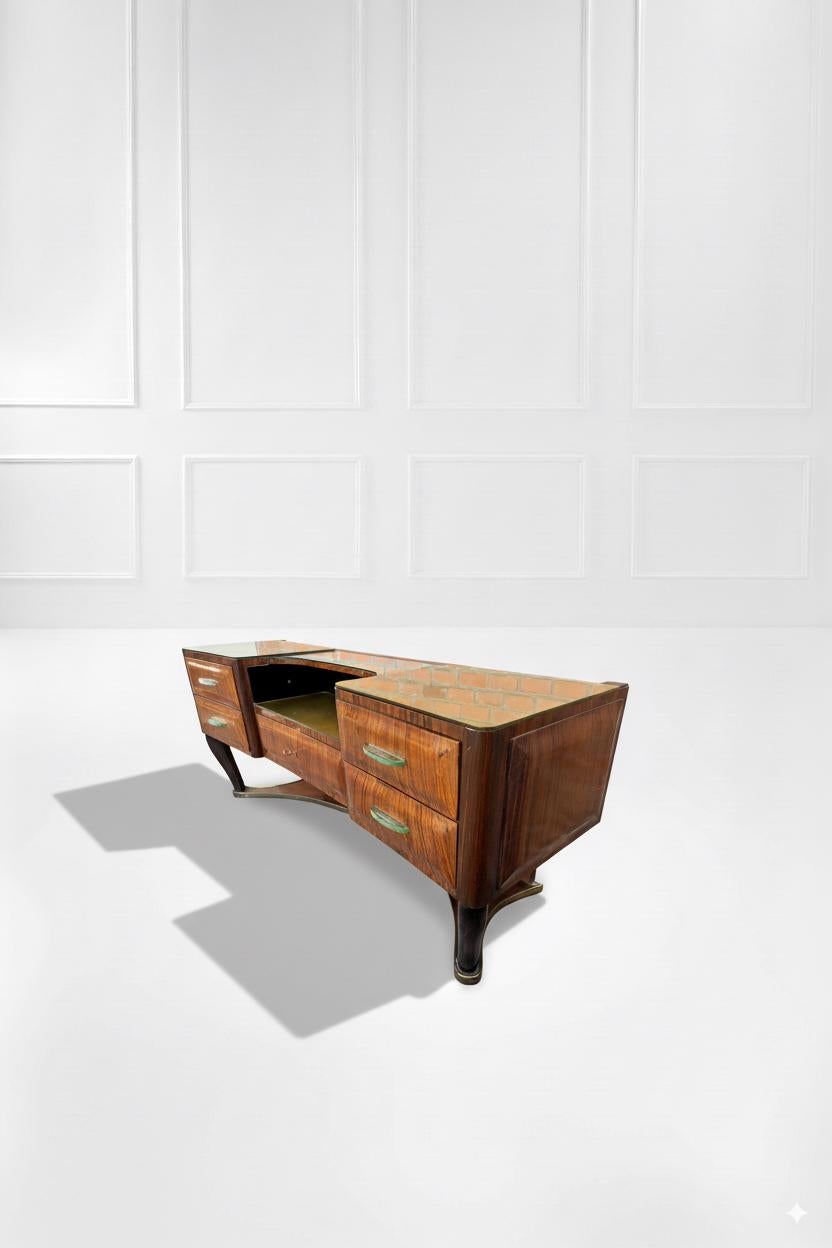 Monumental Mid-century Dresser in wood by Dassi, Italy, 1950s In condizioni buone in vendita a Argelato, BO