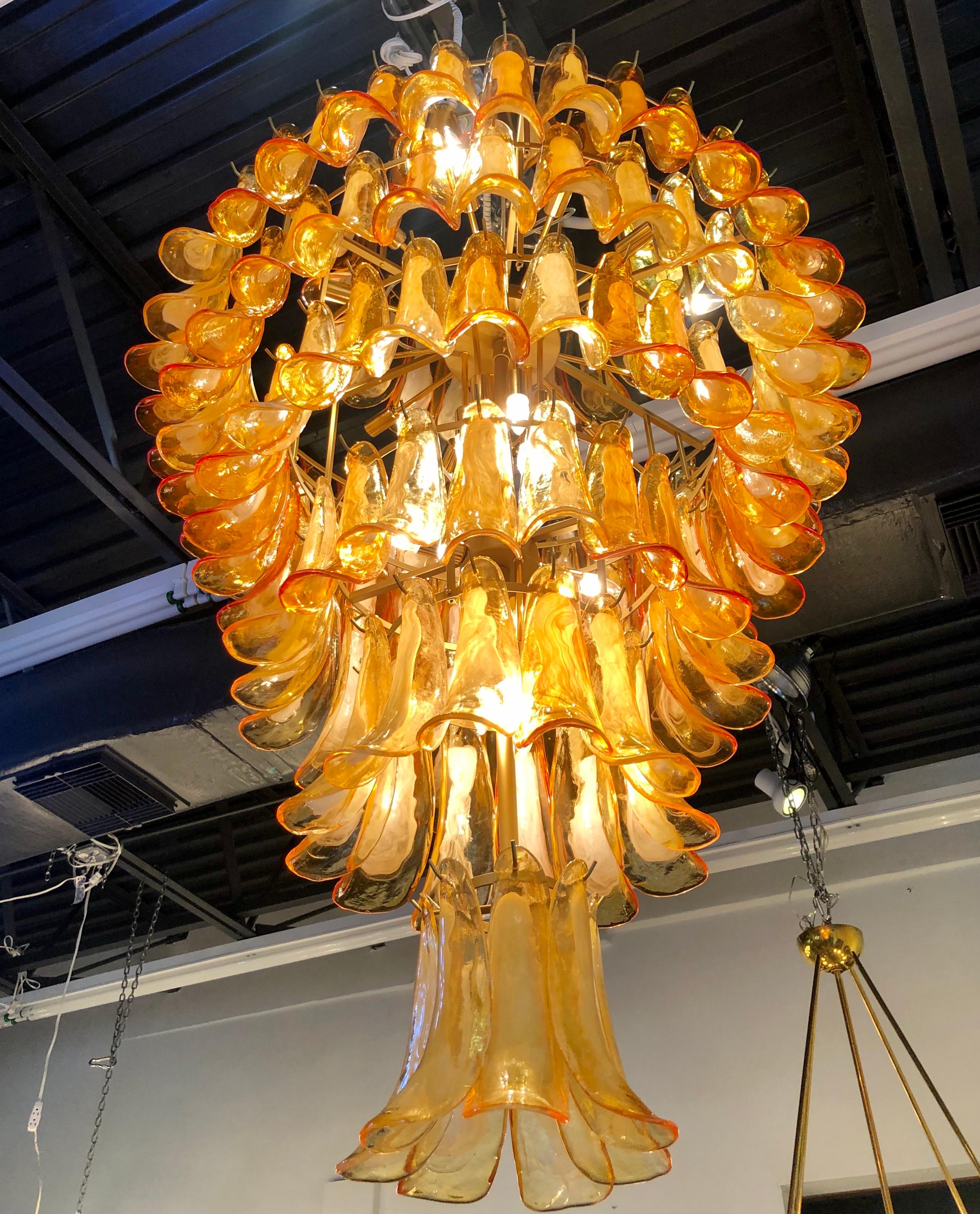 Monumental Mid Century Italian Brass and Blown Glass Chandelier, Mazzega In Good Condition For Sale In Miami, FL