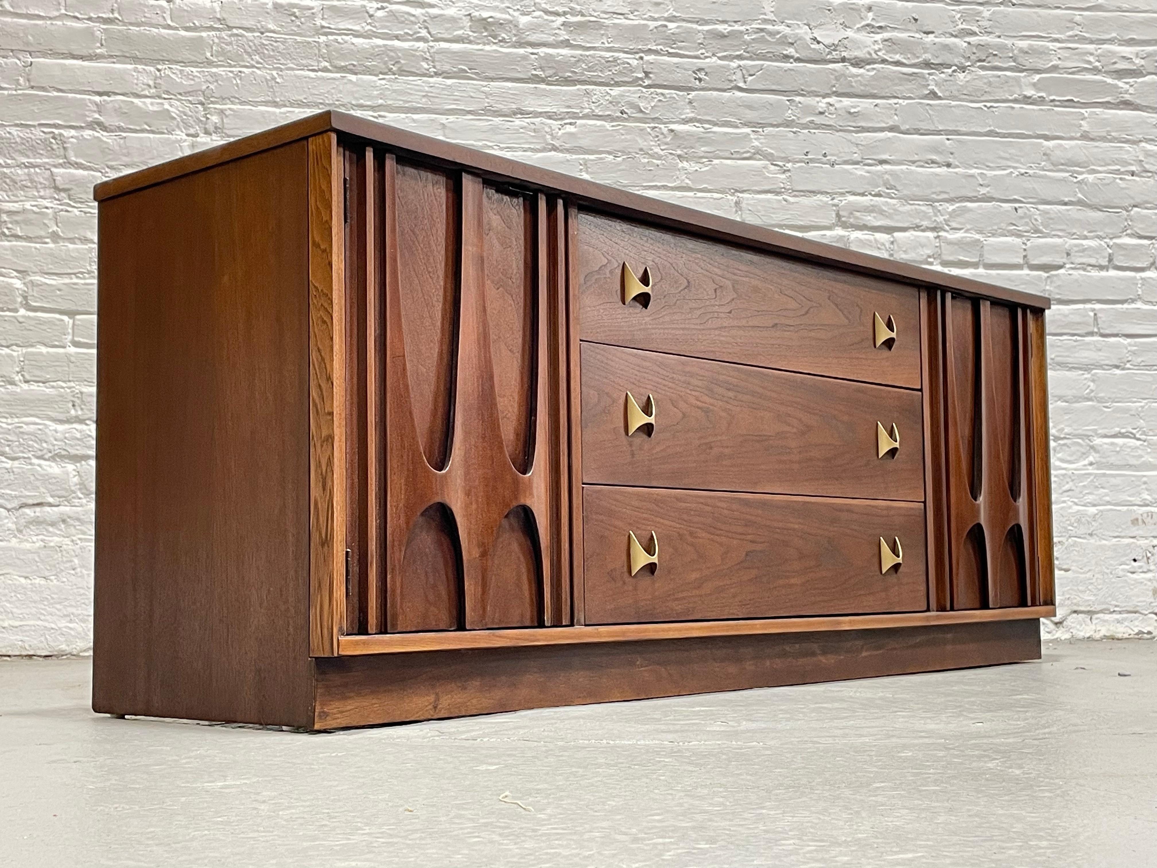 MONUMENTAL Mid Century Modern Broyhill BRASILIA Long DRESSER / Credenza, c. 1960 4