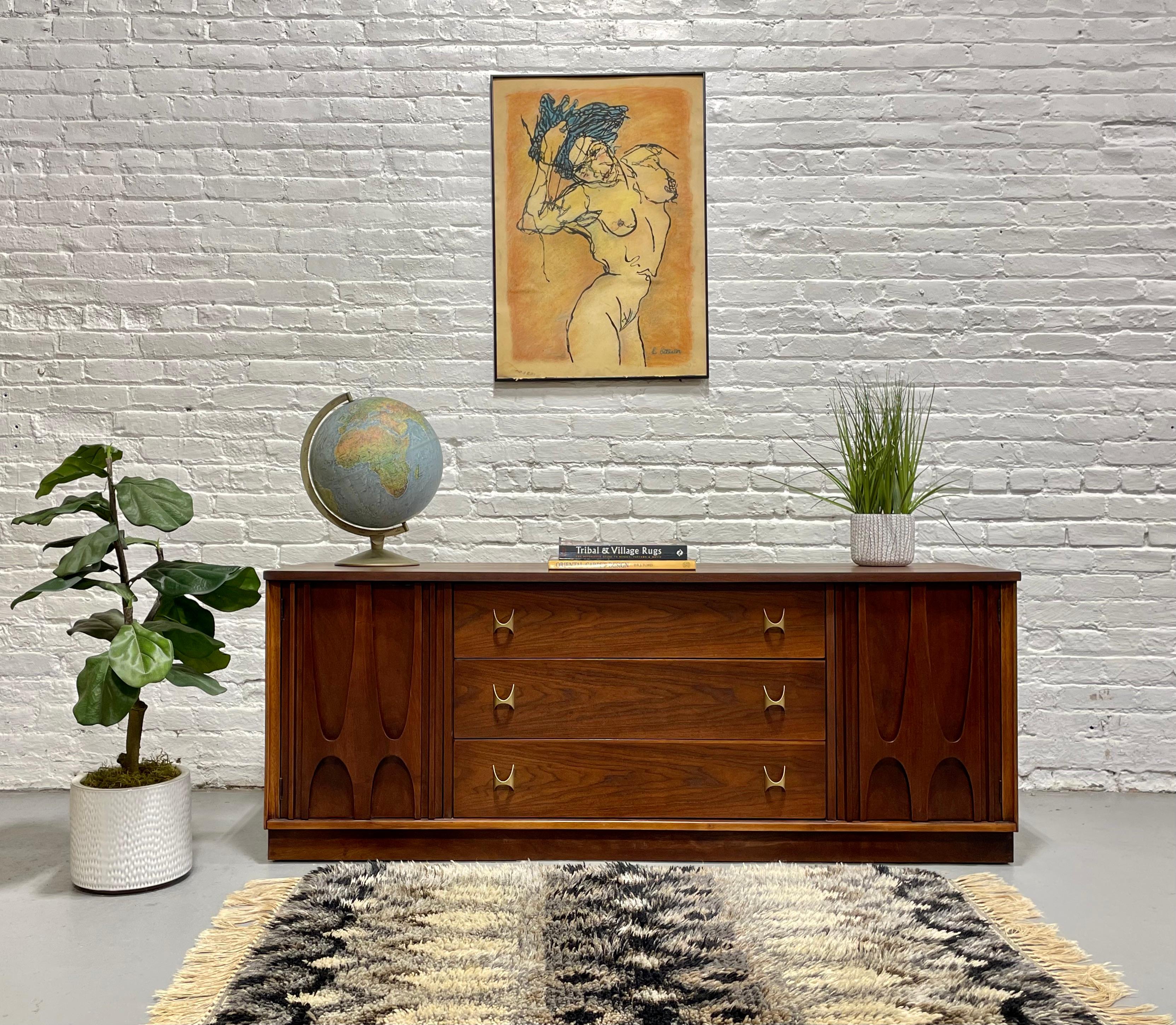 Wood MONUMENTAL Mid Century Modern Broyhill BRASILIA Long DRESSER / Credenza, c. 1960
