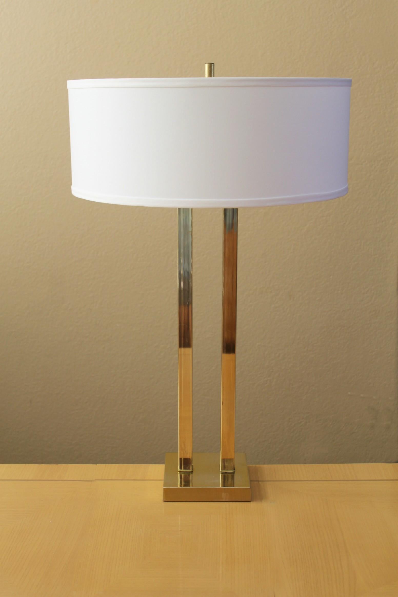 Mid-Century Modern Monumentale lampe laurier moderne du milieu du siècle dernier en laiton brossé Richard Barr, design rare en vente