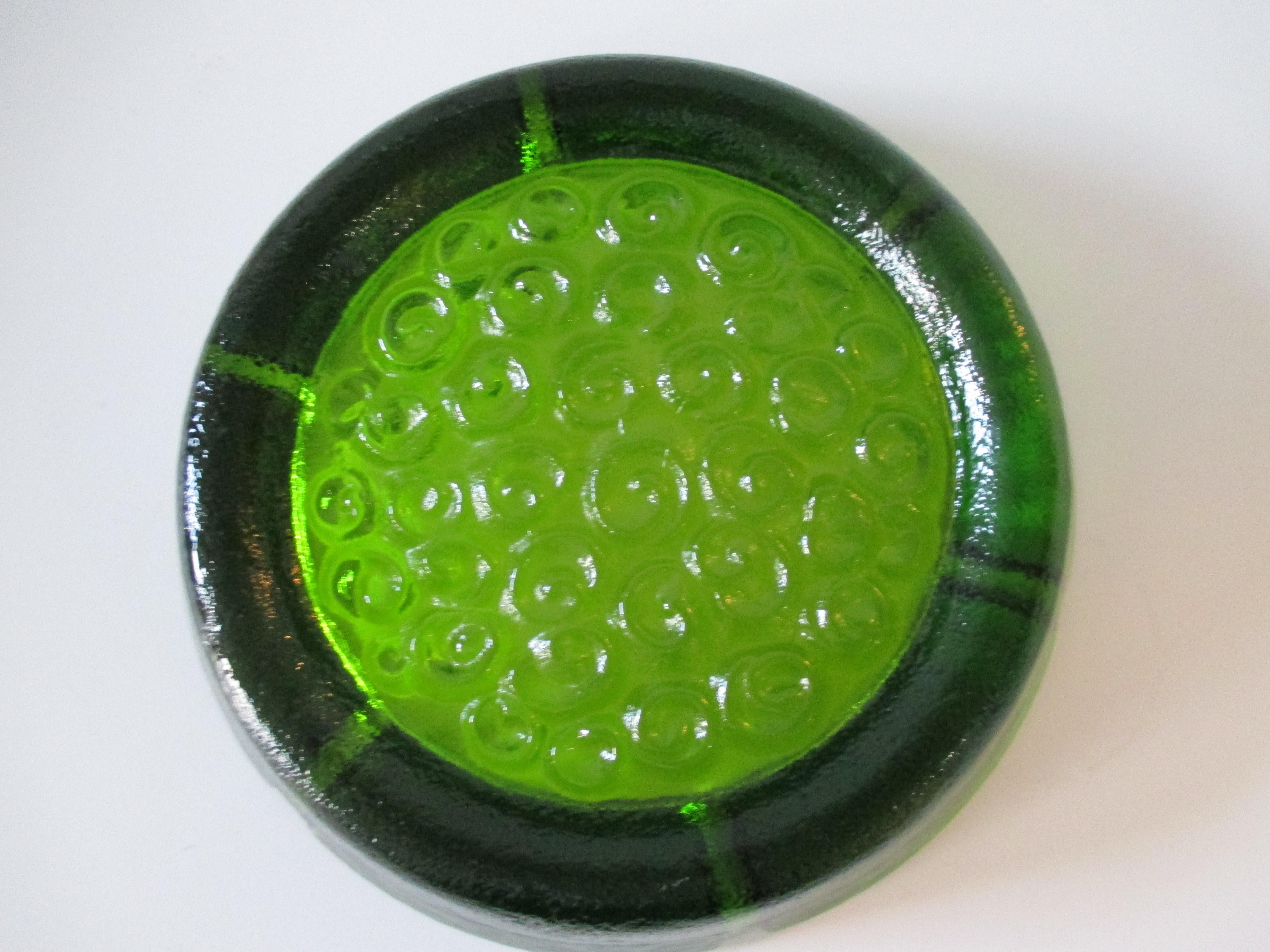 Large Scale Mid-Century Modern emerald green Blenko glass ashtray.
Size: 9.5