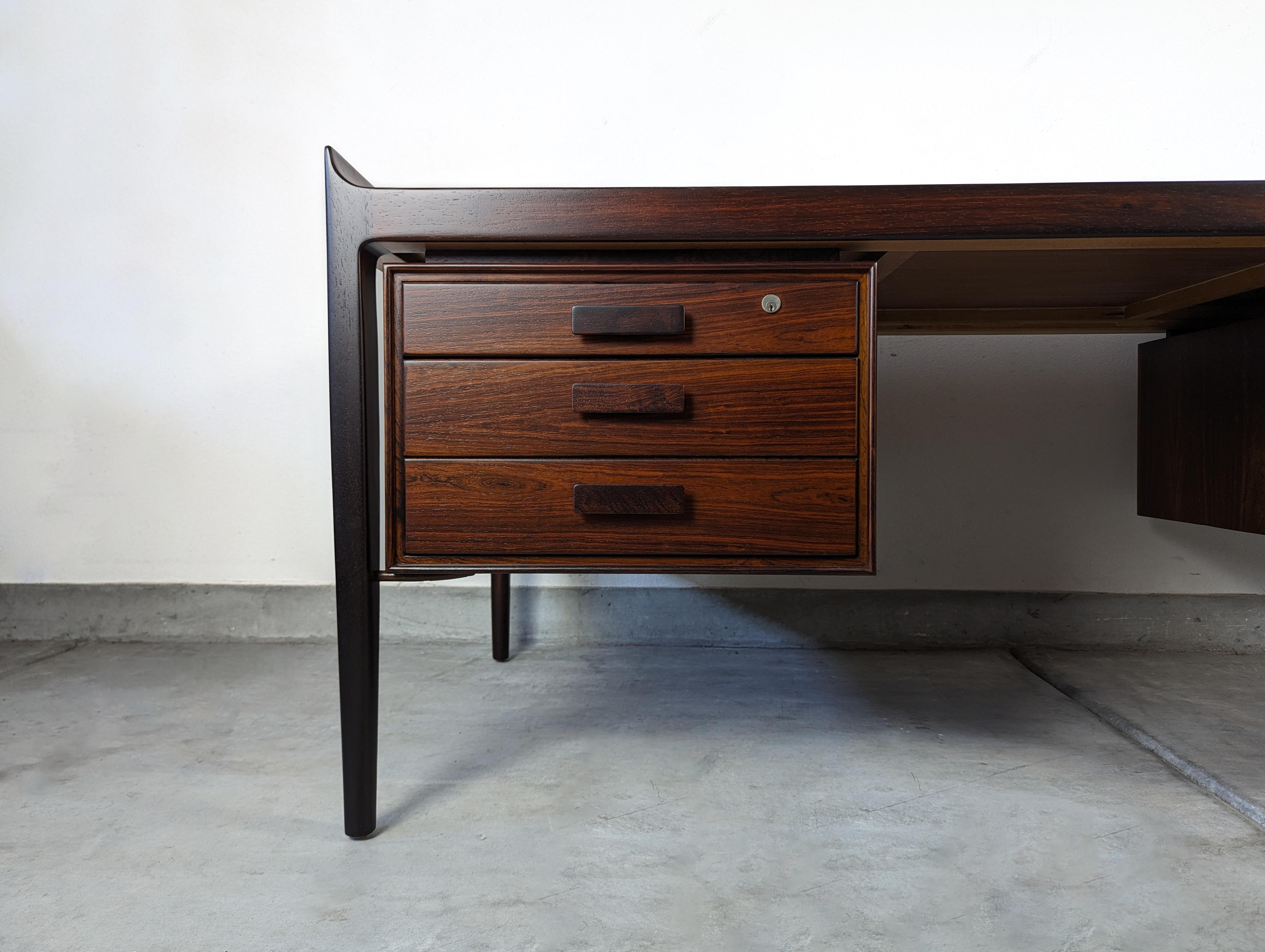 Mid-20th Century Monumental Mid Century Modern Executive Rosewood Scandinavian Desk, c1960s For Sale