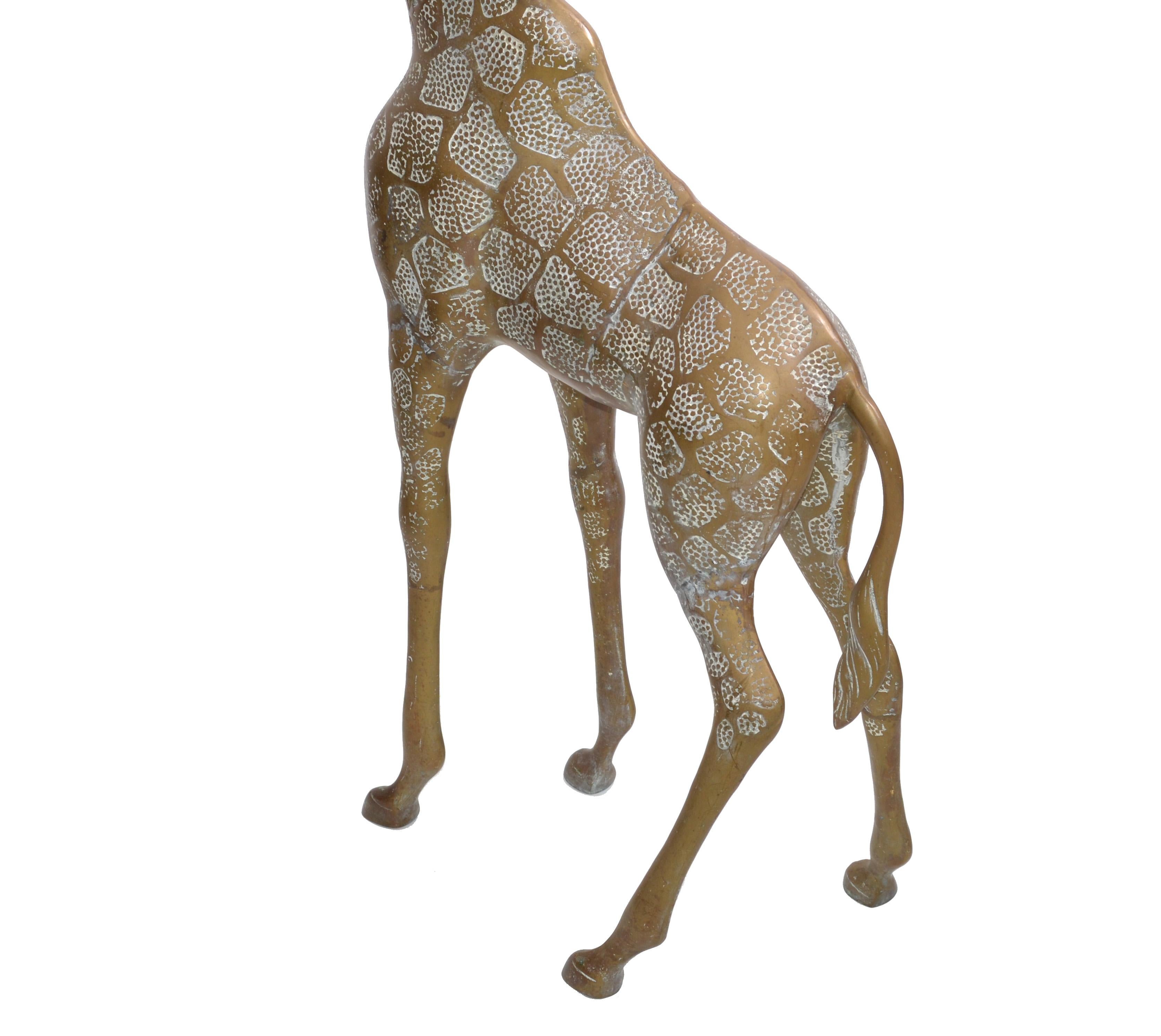 Monumental Mid-Century Modern Handcrafted Brass Bronze Giraffe Animal Sculpture For Sale 1