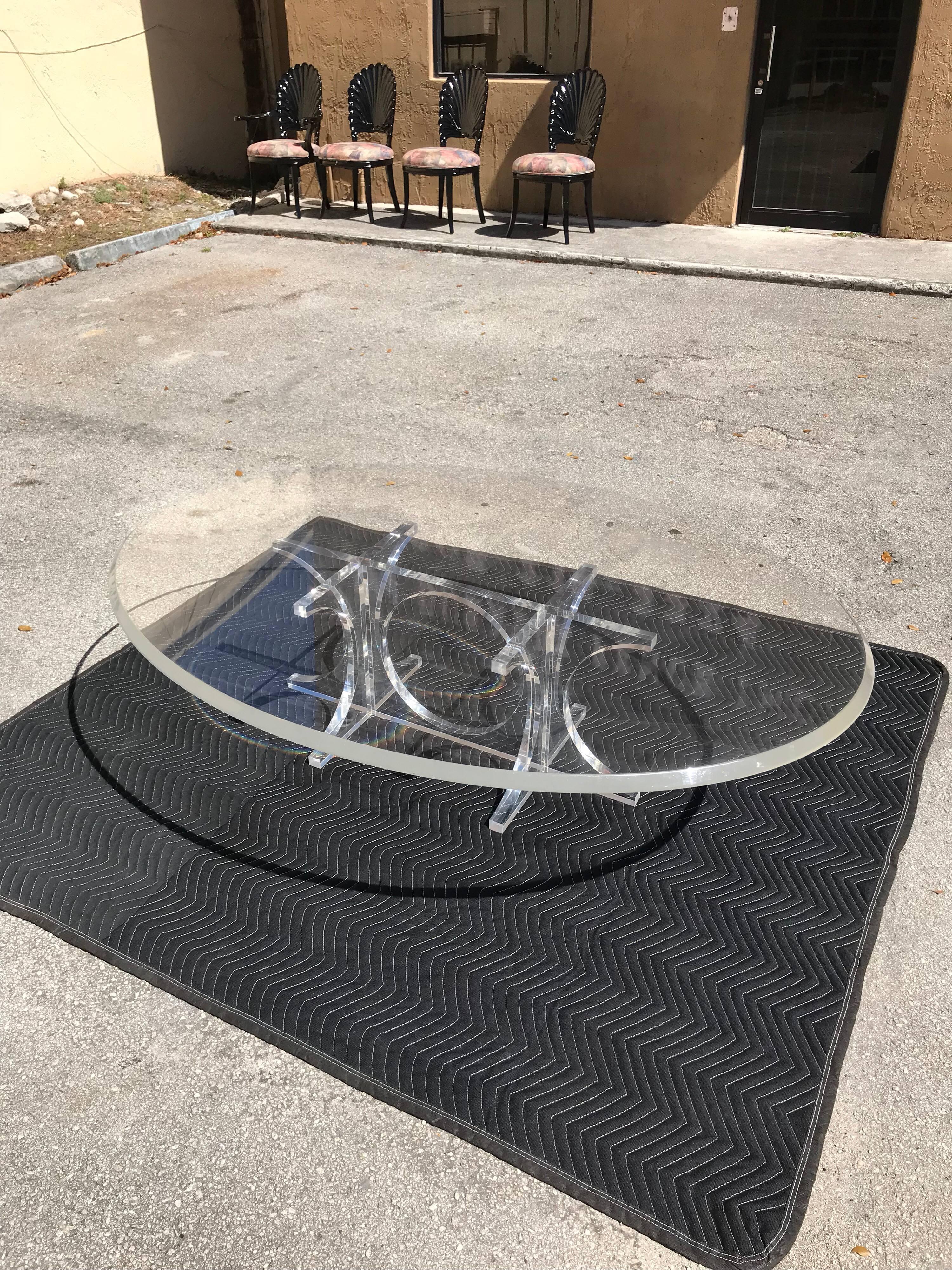 Monumental Mid-Century Modern Oval Lucite Cocktail Table or Coffee Table 7