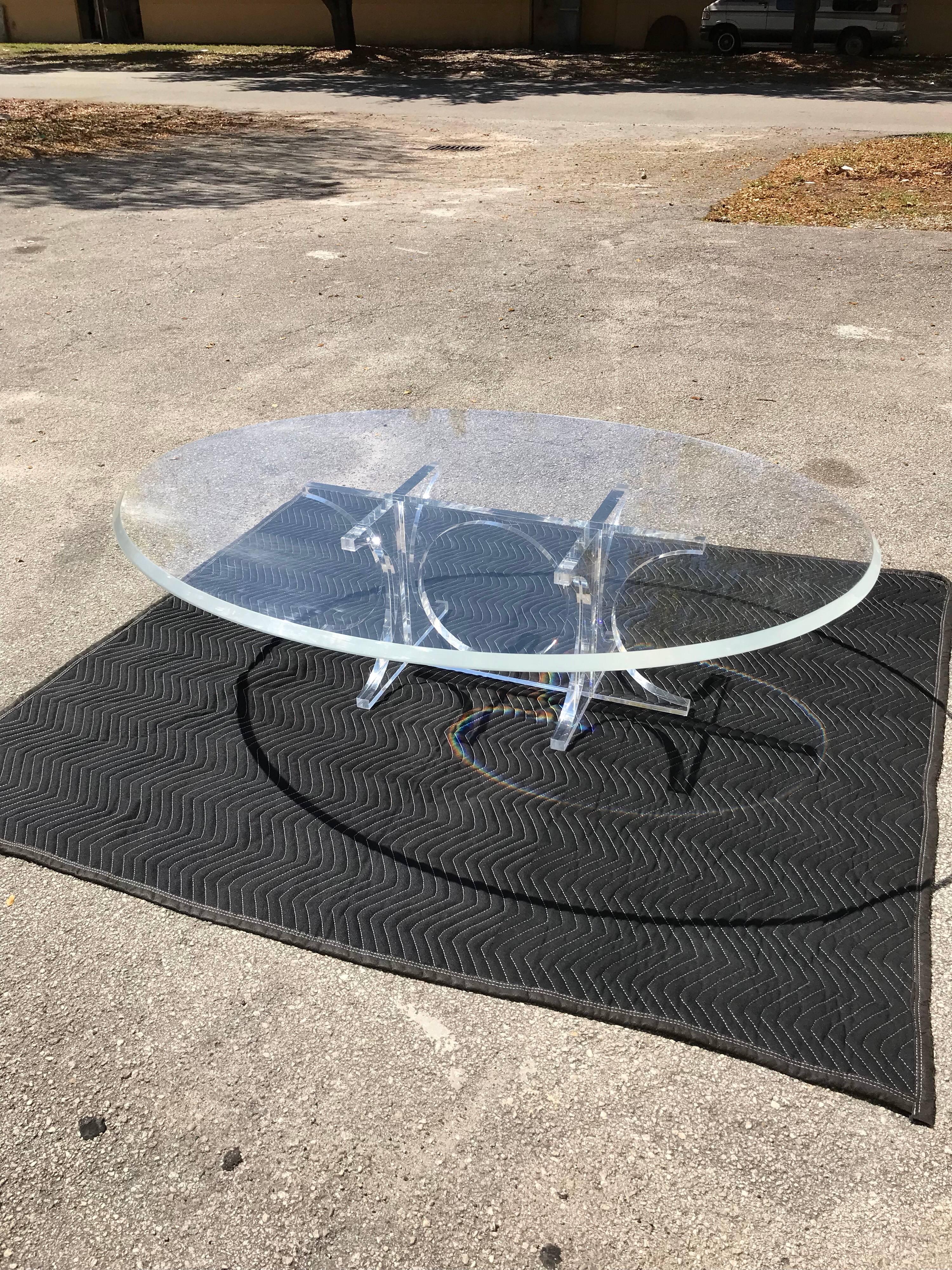 Monumental Mid-Century Modern Oval Lucite Cocktail Table or Coffee Table 8