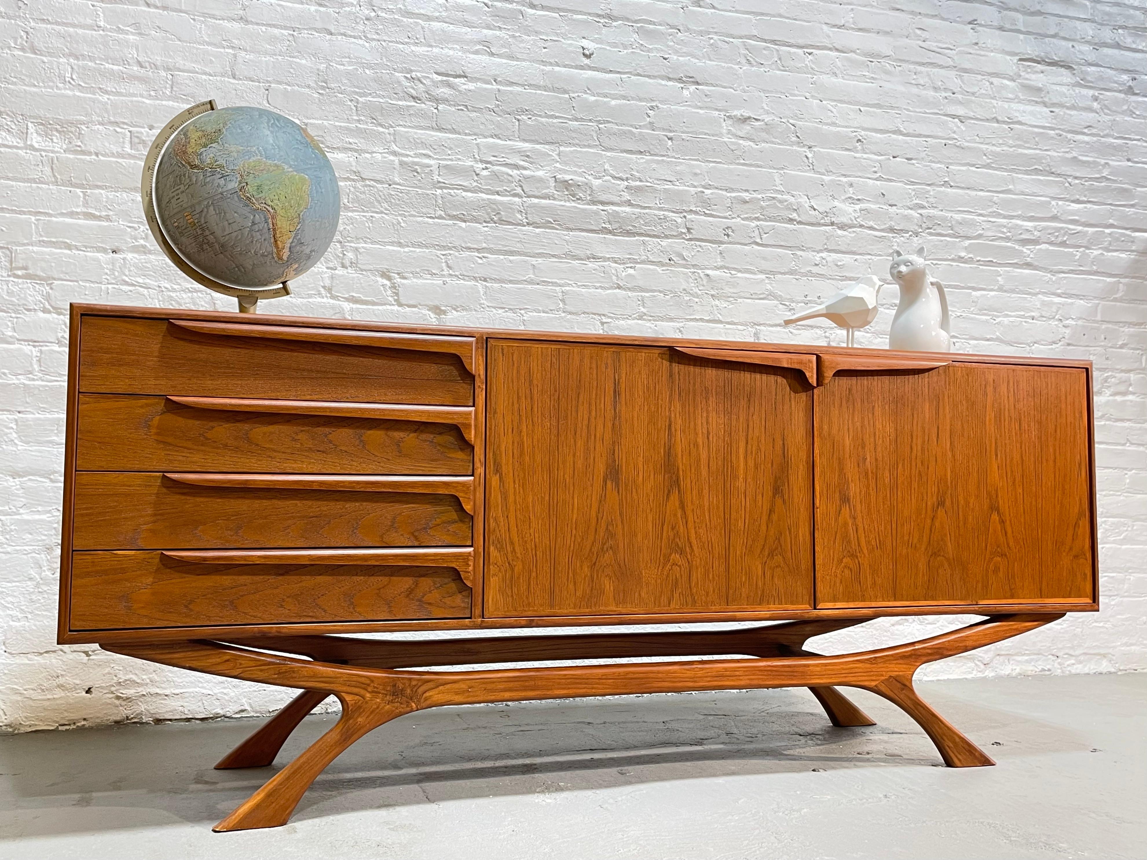 MONUMENTAL Mid Century Modern styled Teak CREDENZA media stand For Sale 5
