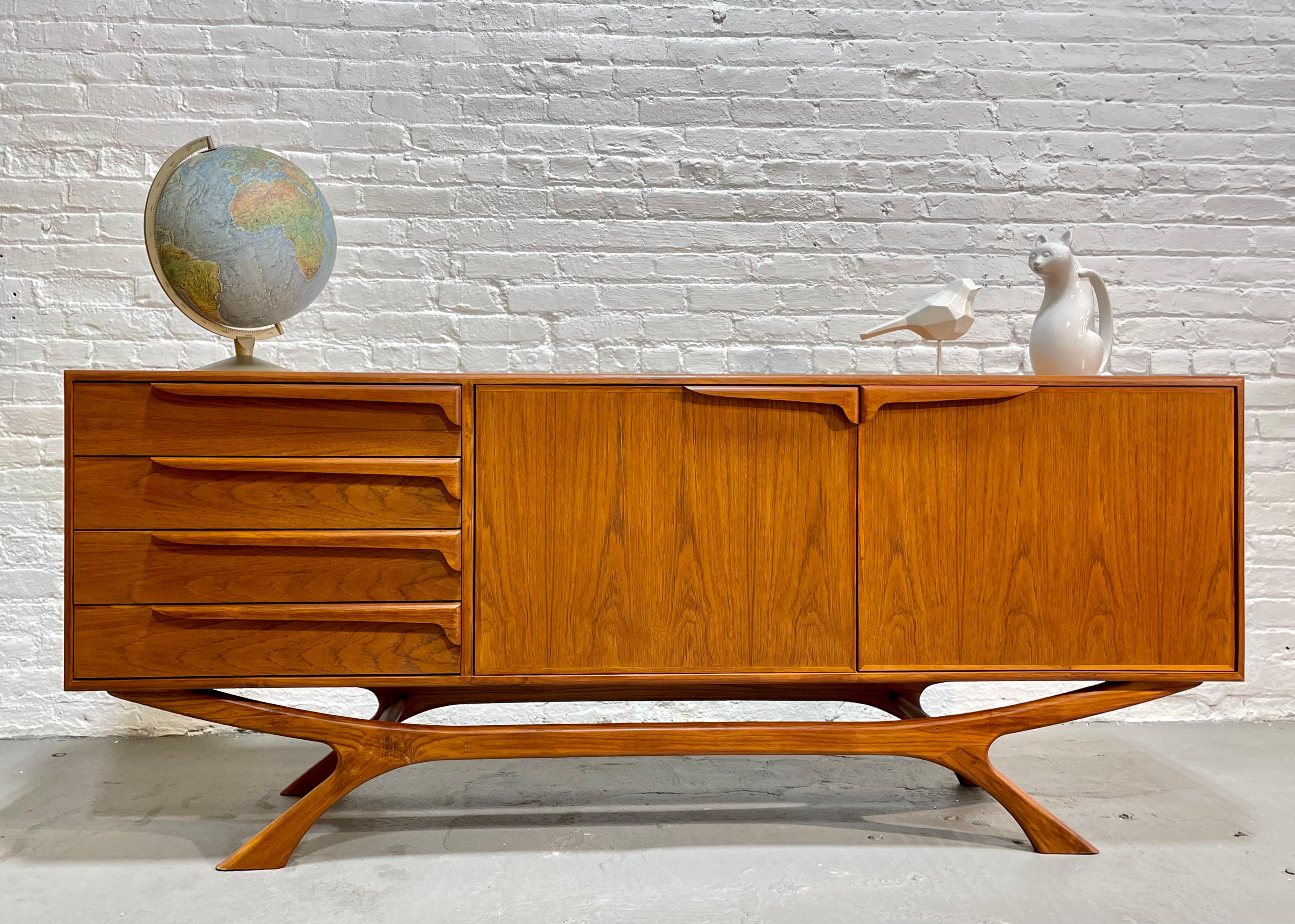 MONUMENTAL Mid Century Modern styled Teak CREDENZA media stand For Sale 6
