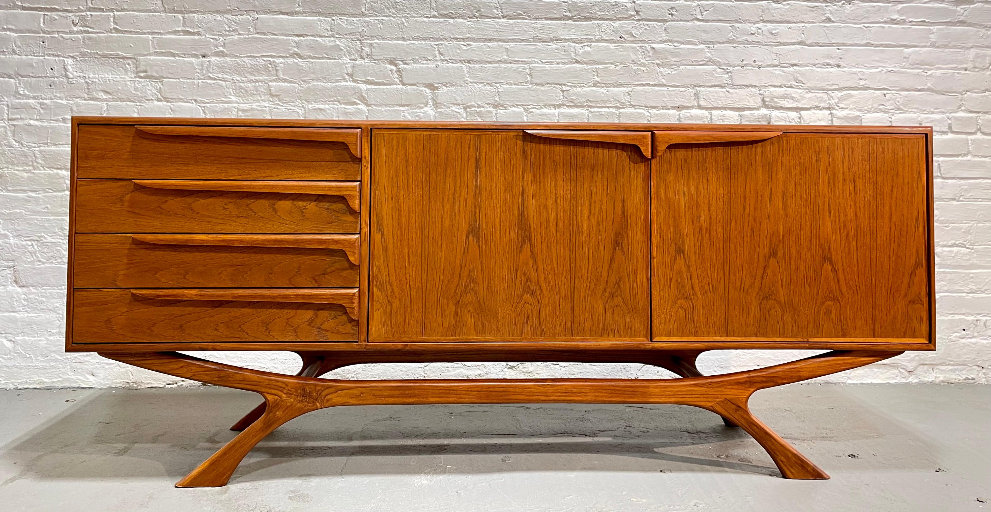 MONUMENTAL Mid Century Modern styled Teak CREDENZA media stand For Sale 1