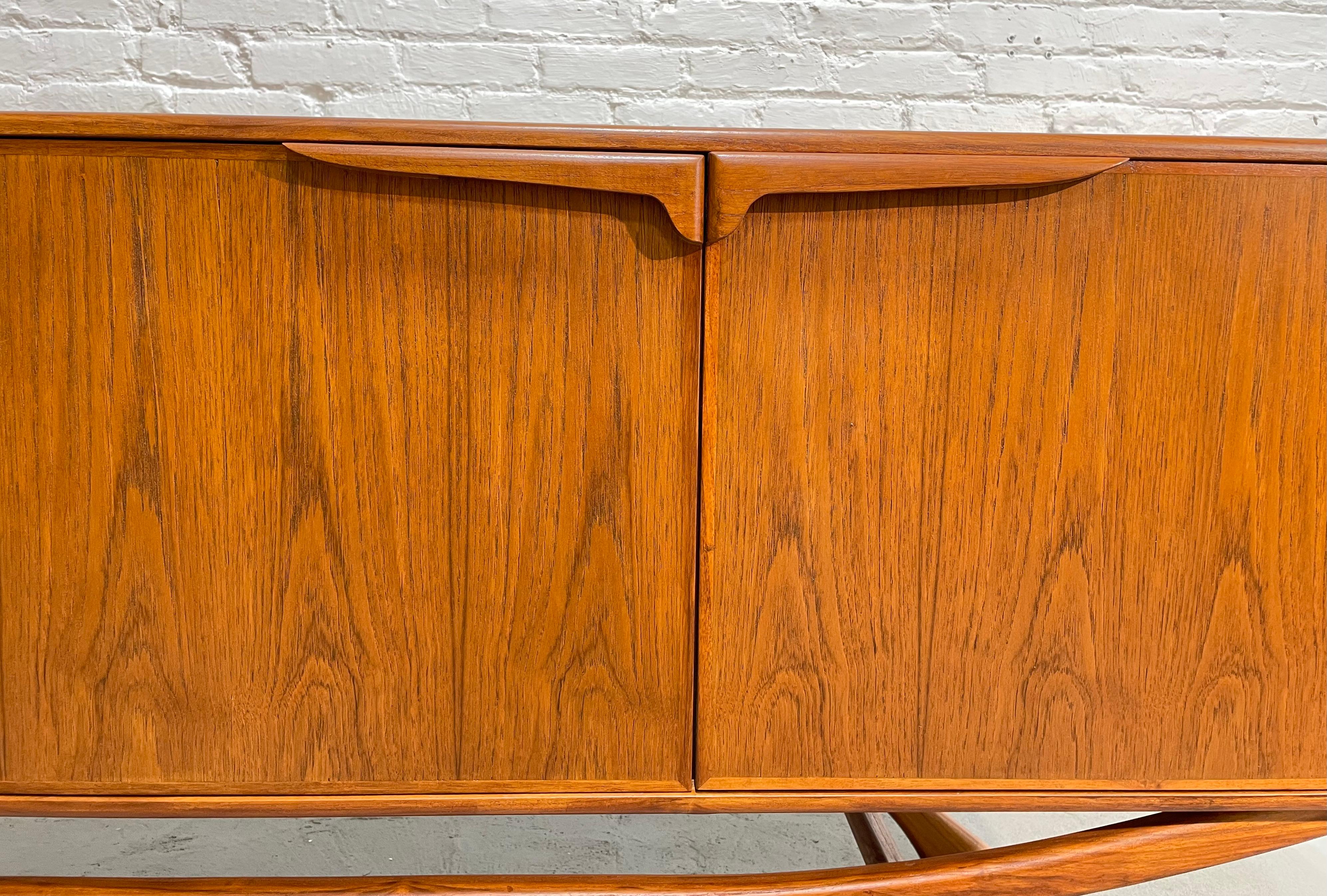 MONUMENTAL Mid Century Modern styled Teak CREDENZA media stand For Sale 3