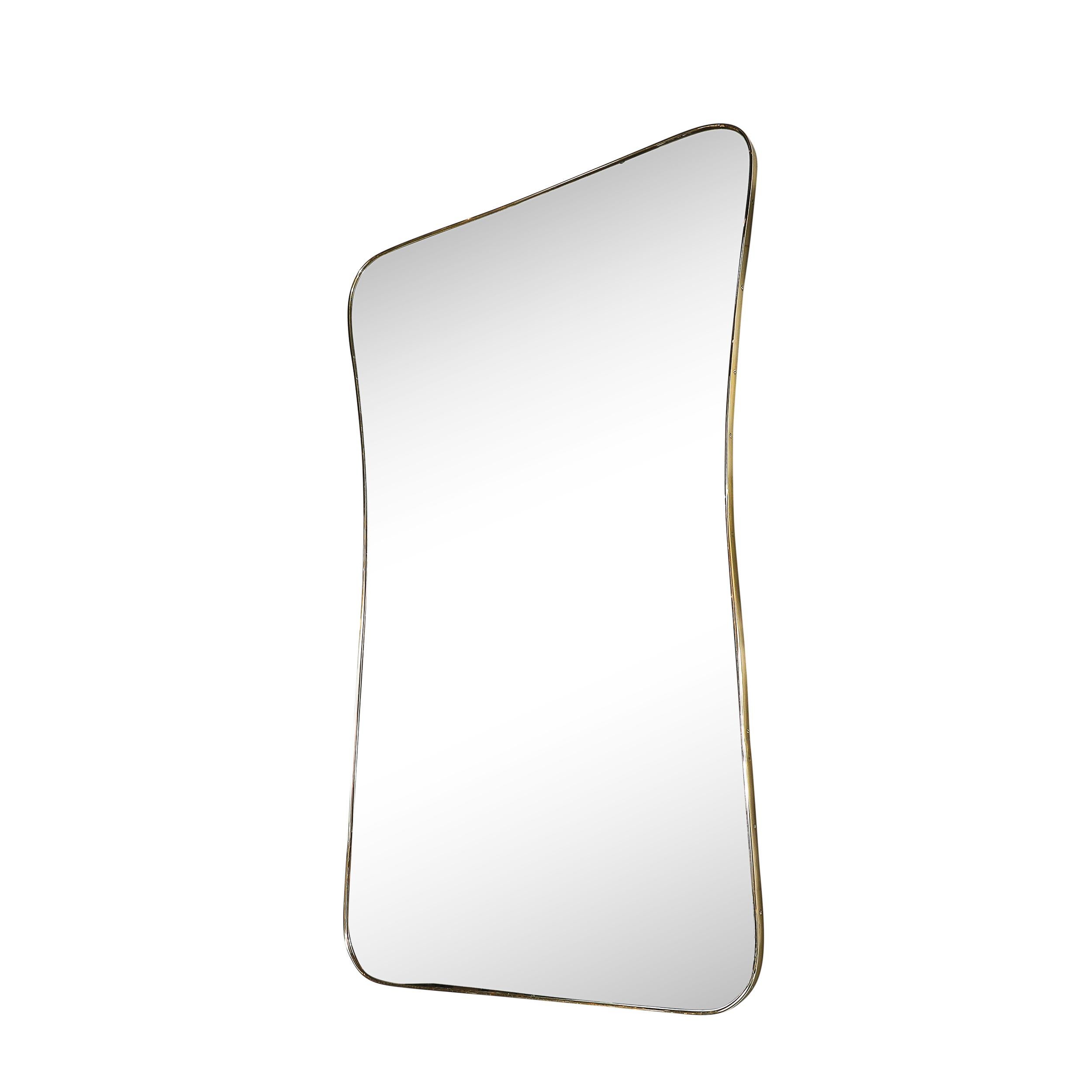 Mid-Century moderno Monumentale specchio a clessidra curvilineo in ottone della metà del secolo scorso in vendita
